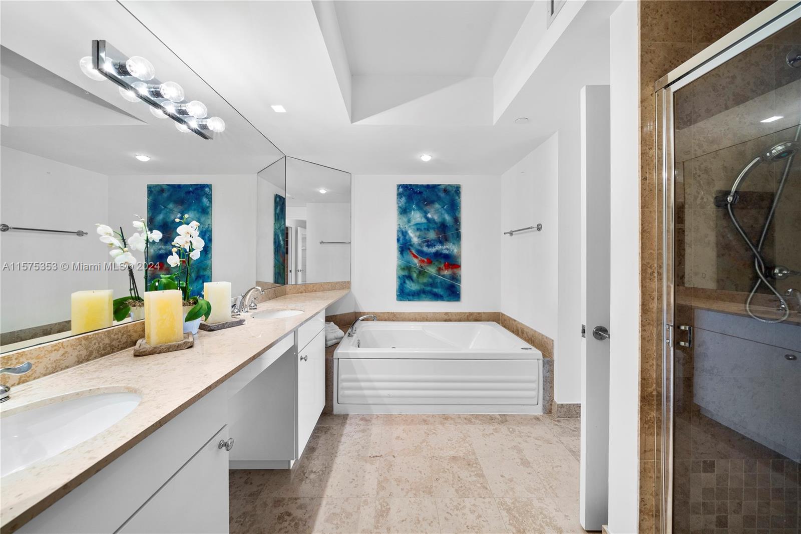 4779 Collins Ave # 2601