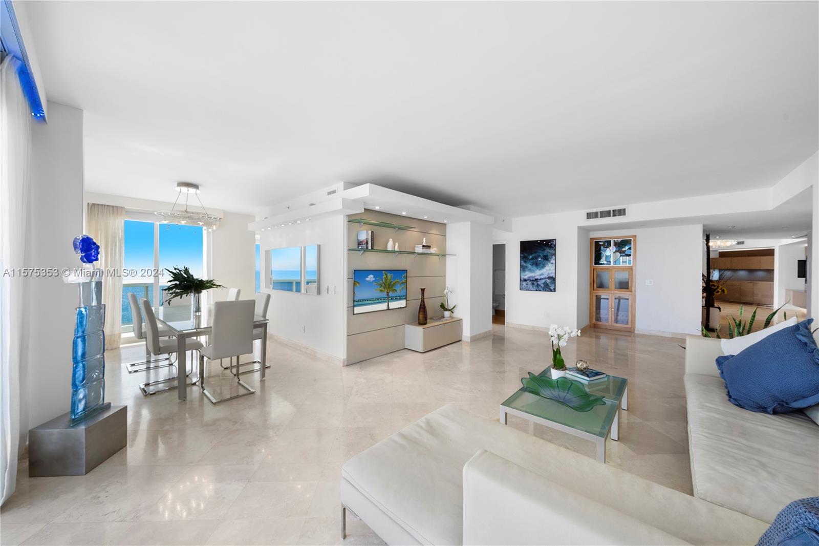 4779 Collins Ave # 2601