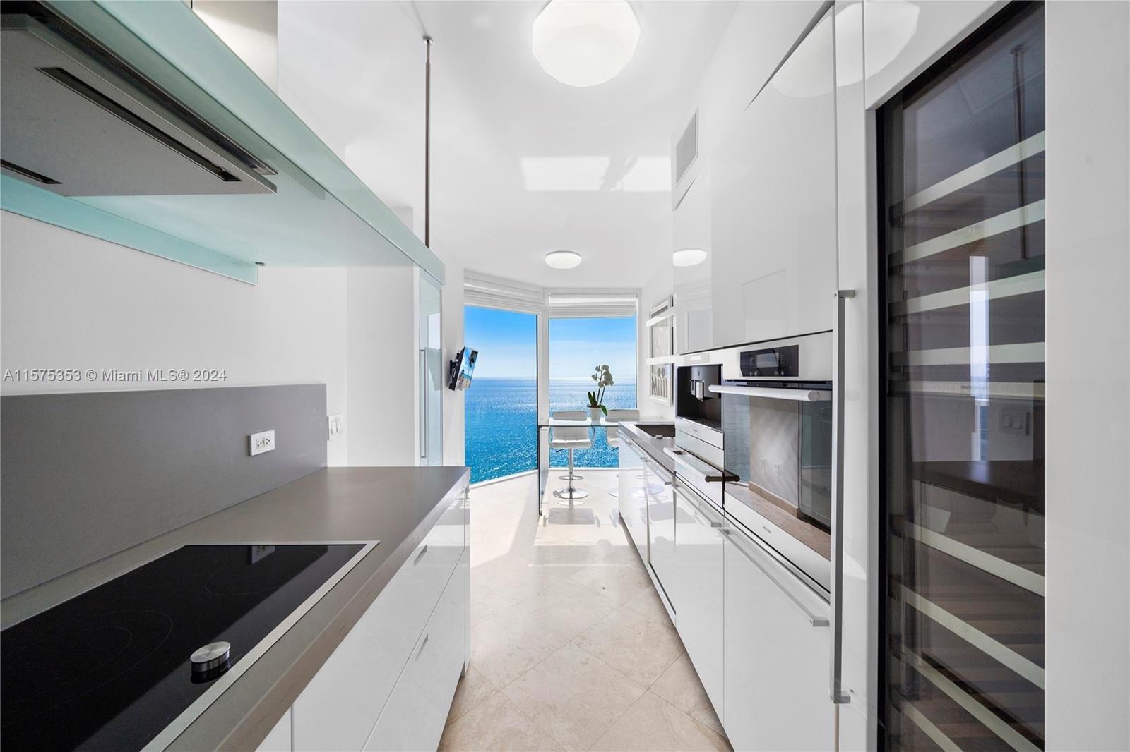 4779 Collins Ave # 2601