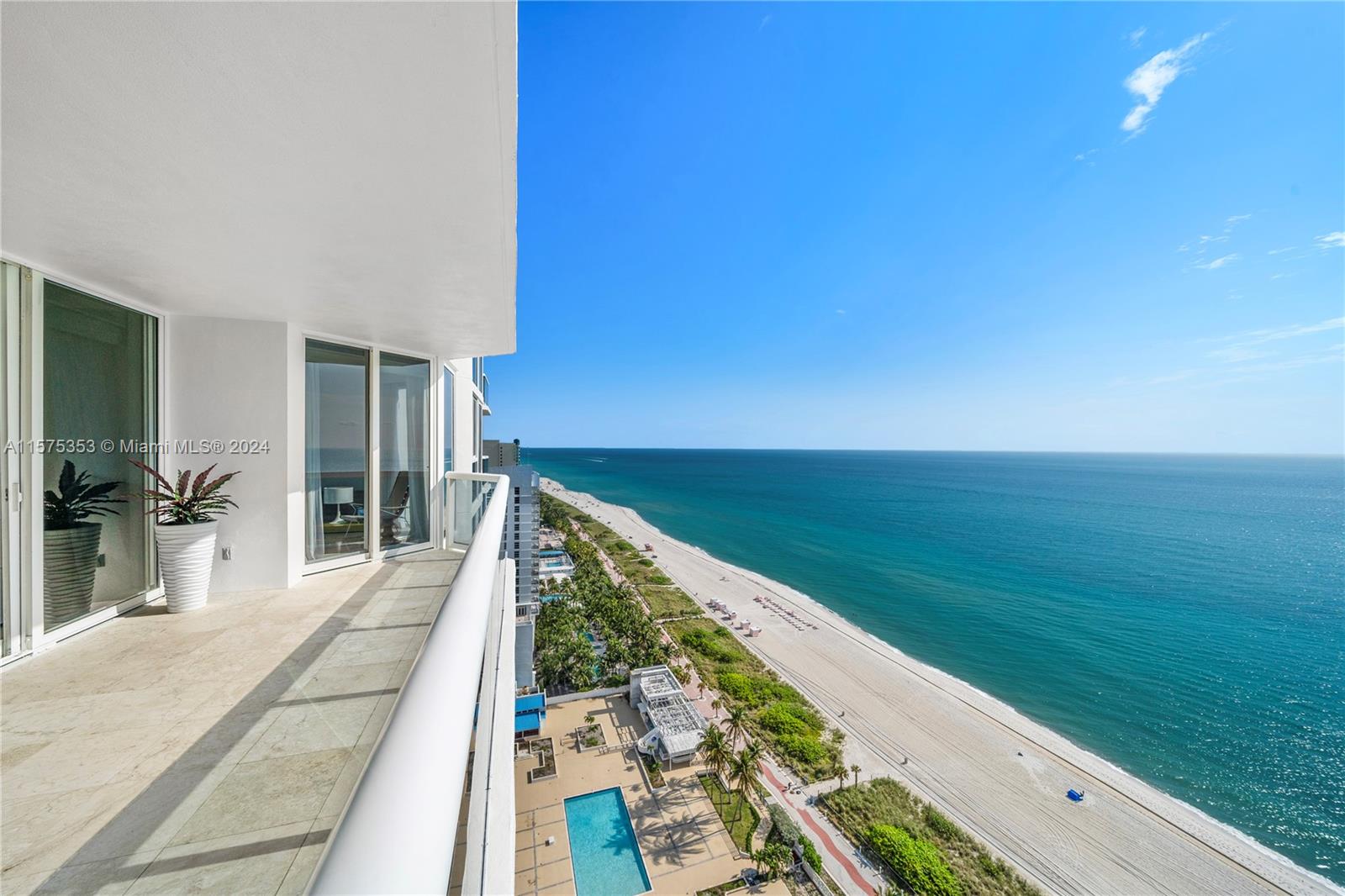 4779 Collins Ave # 2601