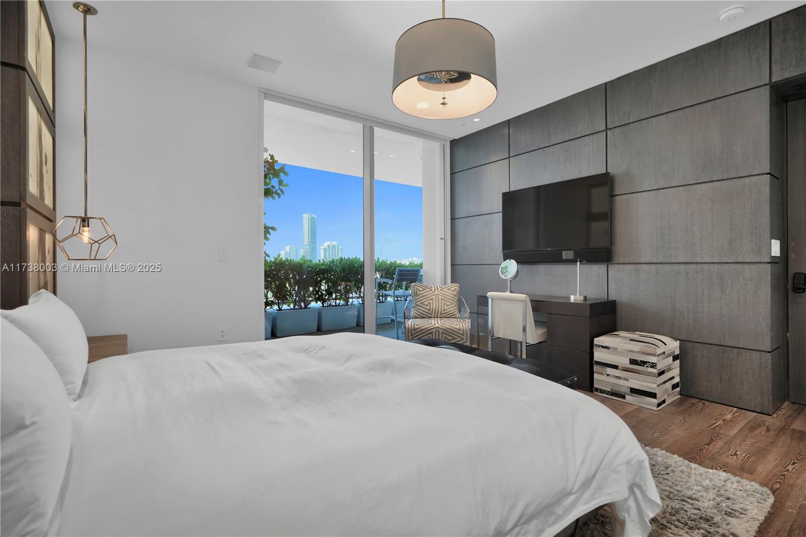 125 Ocean Dr Unit: PENTHOUSE