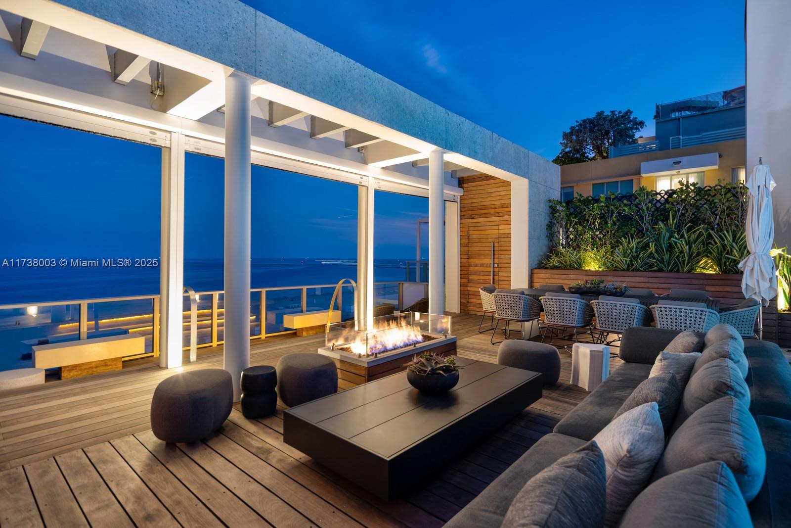 125 Ocean Dr Unit: PENTHOUSE