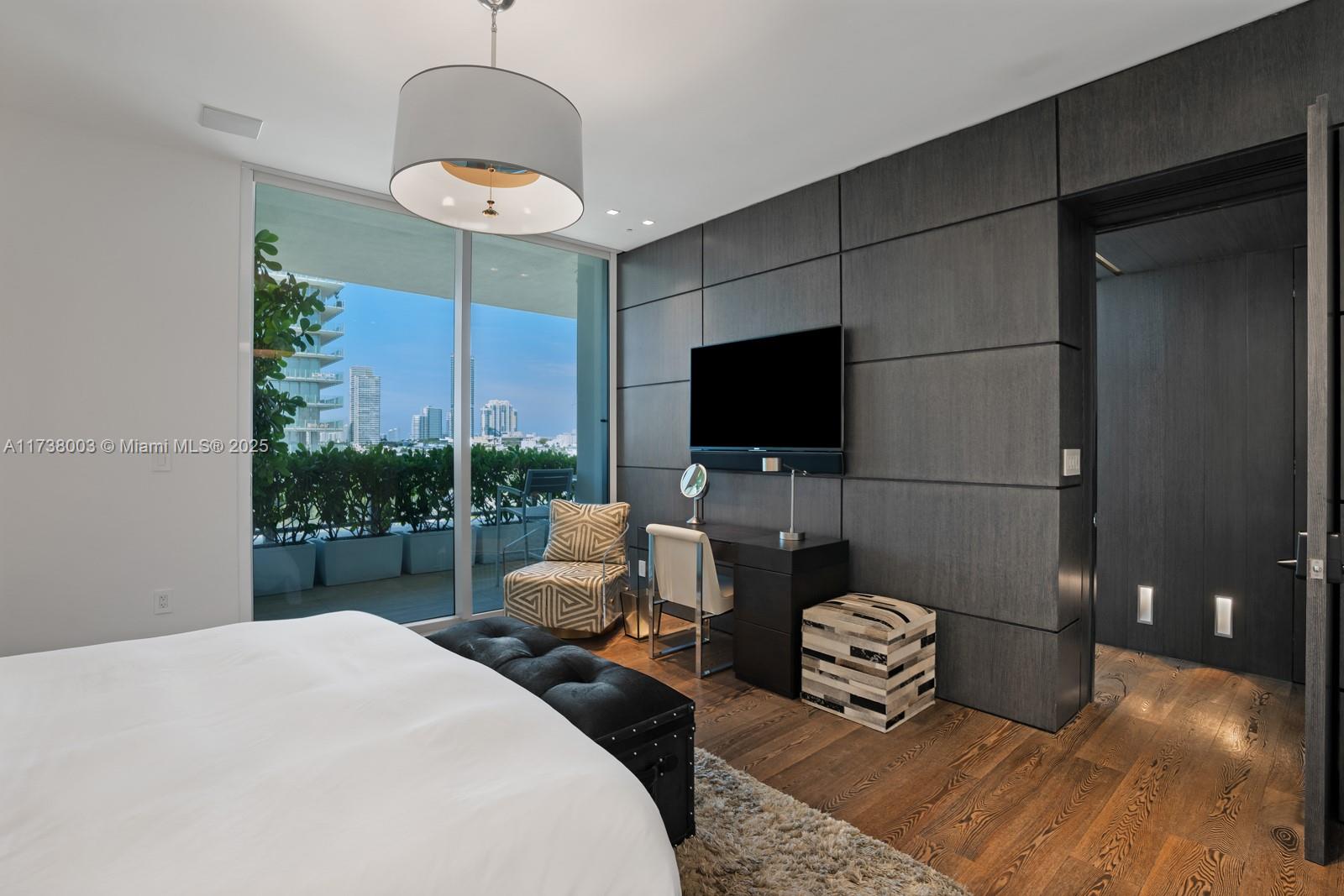 125 Ocean Dr Unit: PENTHOUSE