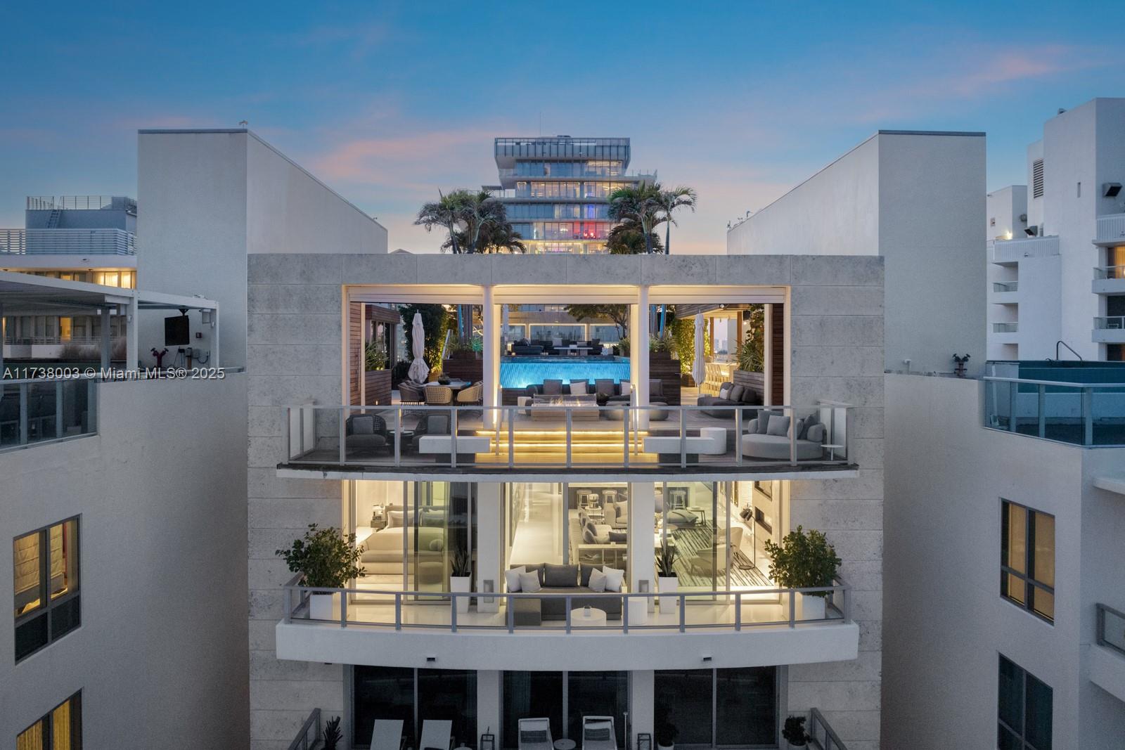 125 Ocean Dr Unit: PENTHOUSE