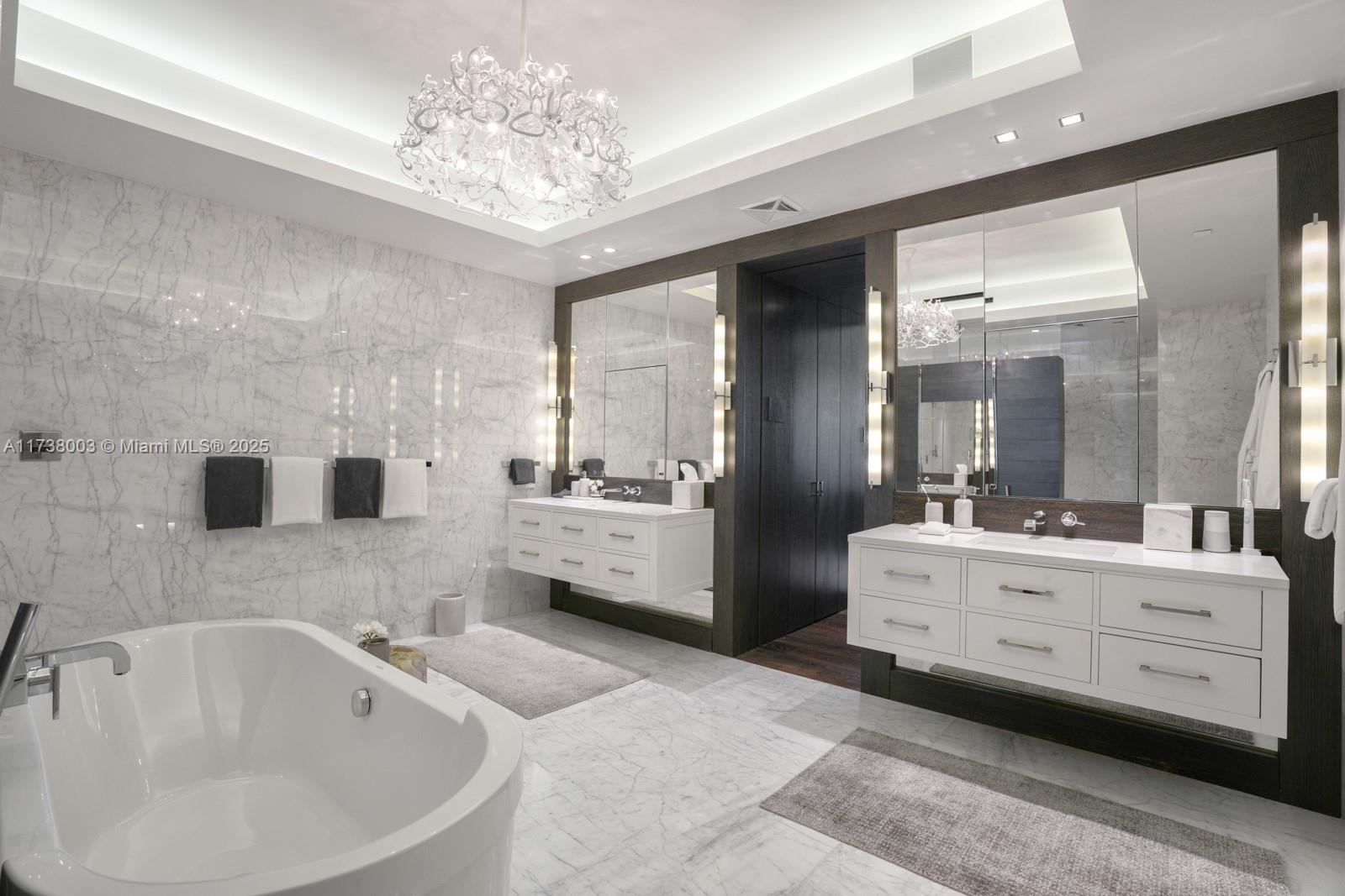125 Ocean Dr Unit: PENTHOUSE