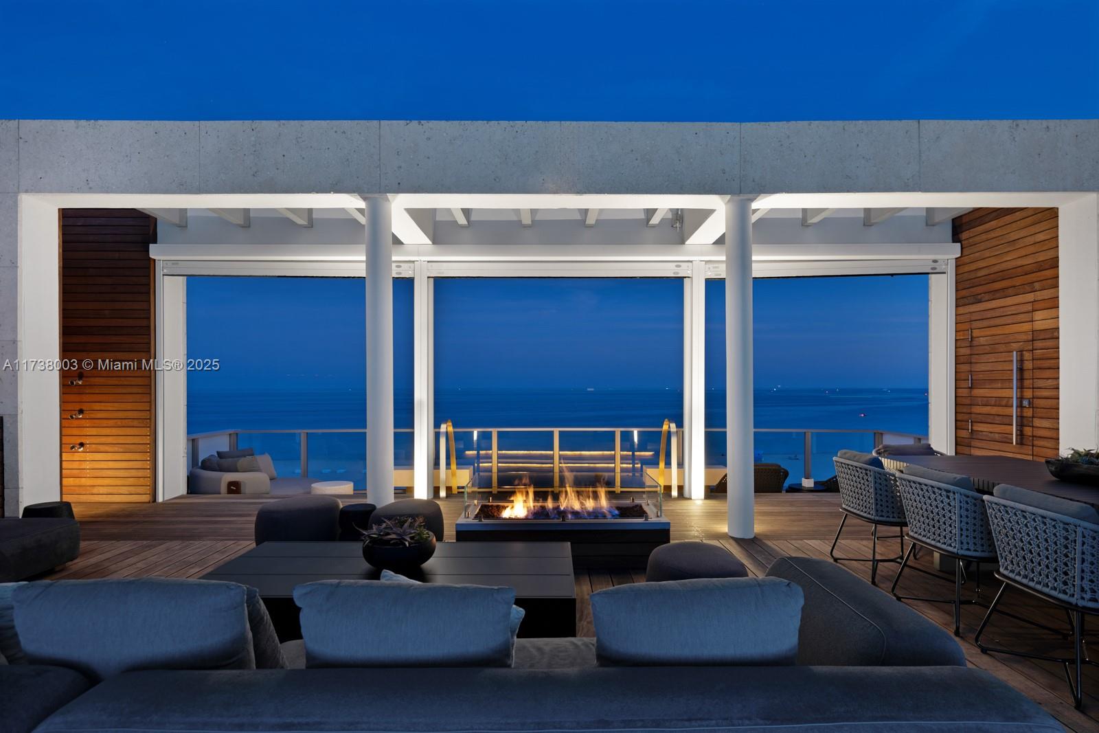 125 Ocean Dr Unit: PENTHOUSE
