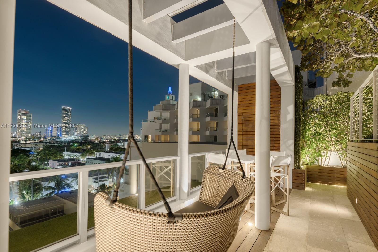 125 Ocean Dr Unit: PENTHOUSE