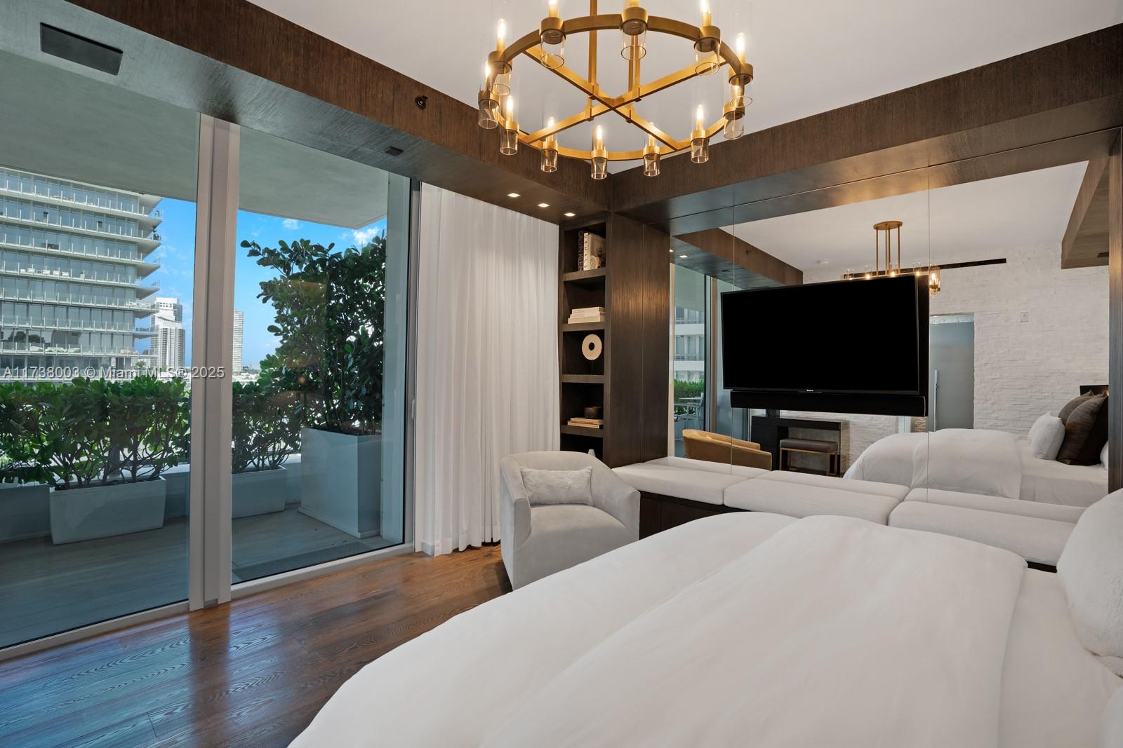 125 Ocean Dr Unit: PENTHOUSE