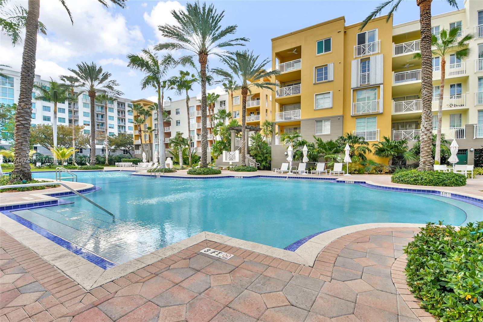 145 Jefferson Ave # 432