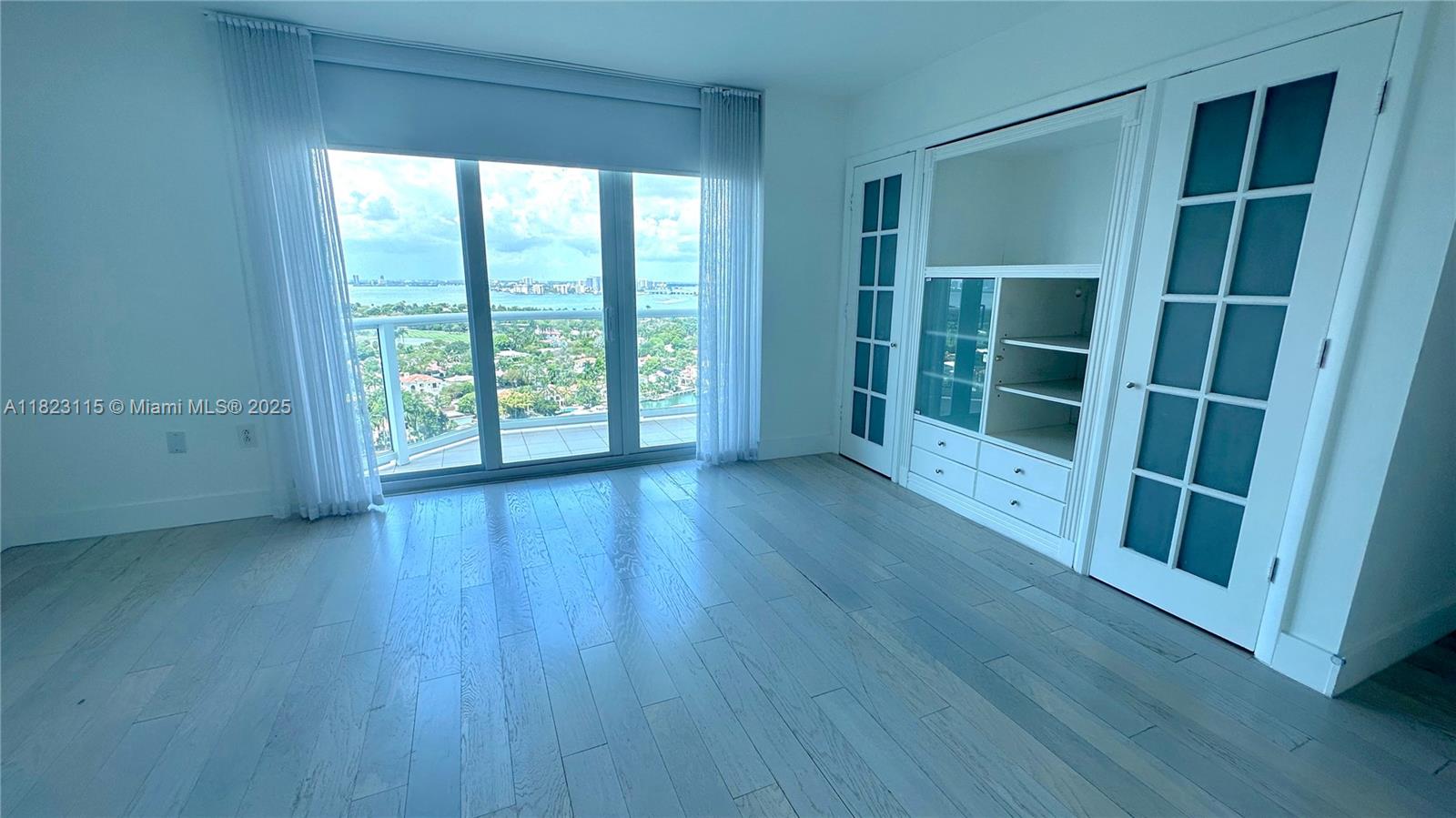 5900 Collins Ave # 2203