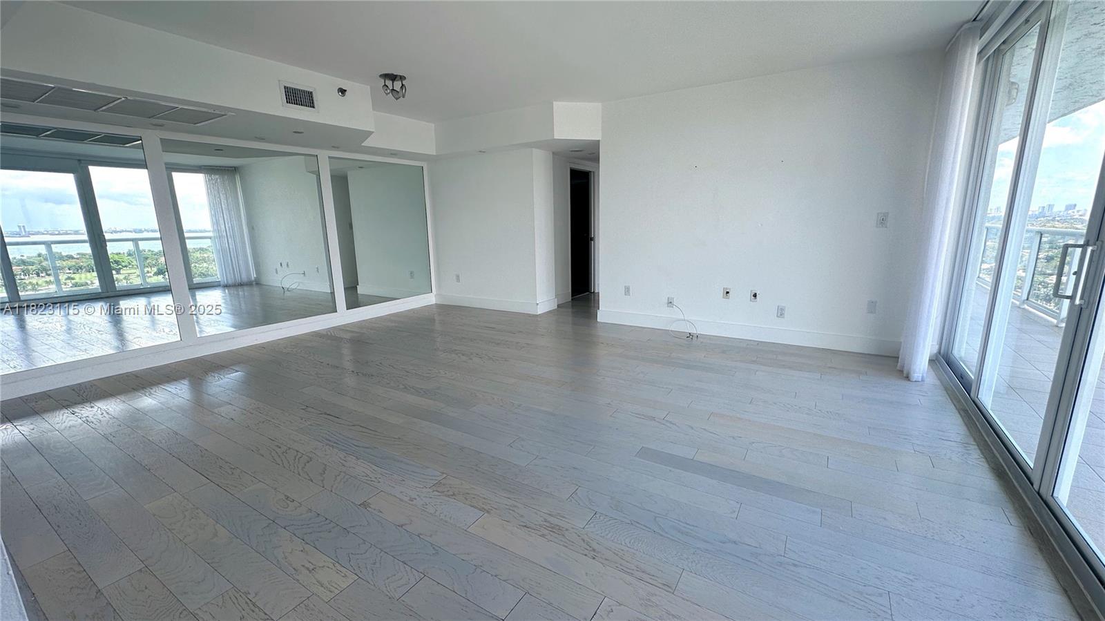 5900 Collins Ave # 2203