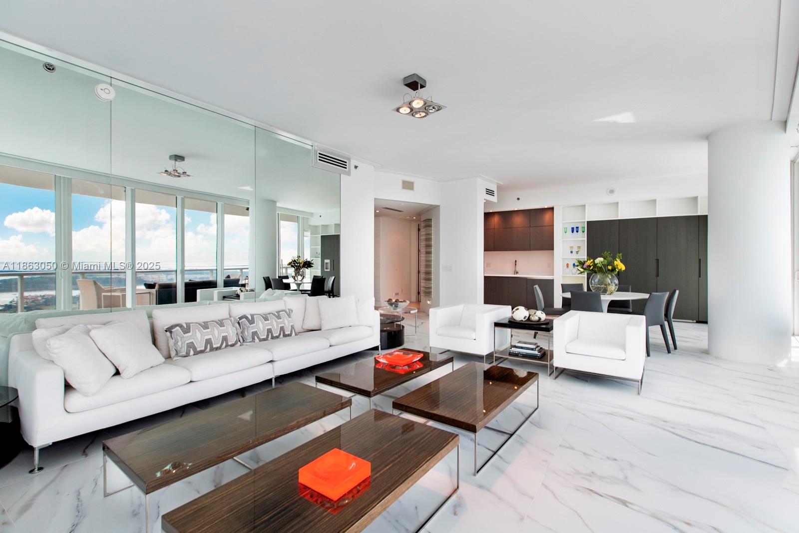 100 S Pointe Dr # 3701