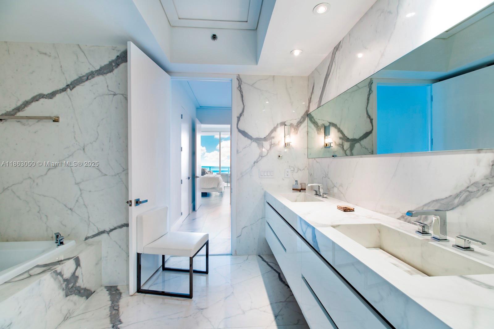 100 S Pointe Dr # 3701