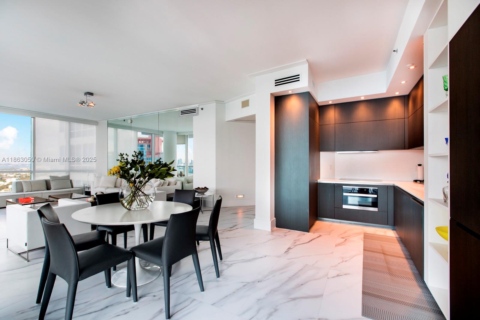 100 S Pointe Dr # 3701