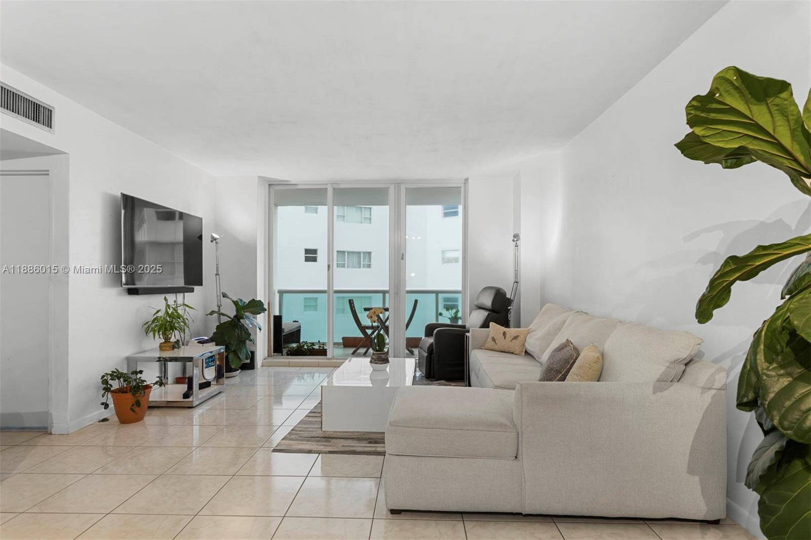 5001 Collins Ave # 5E