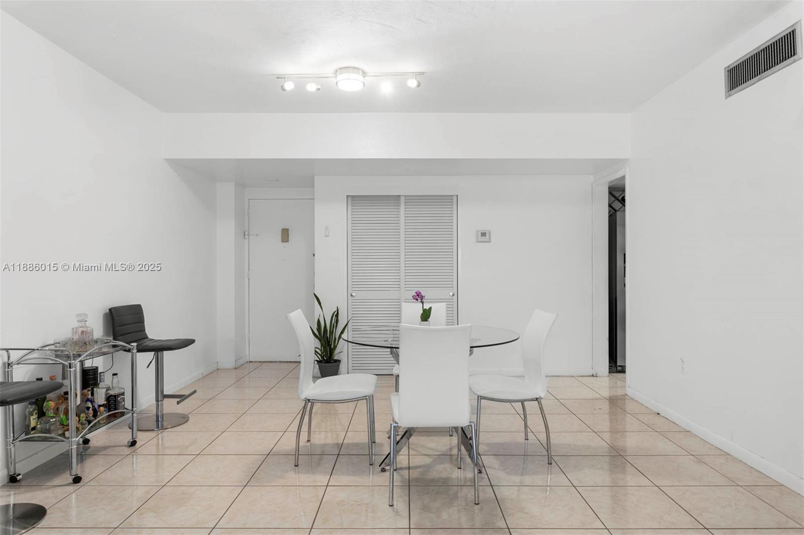 5001 Collins Ave # 5E