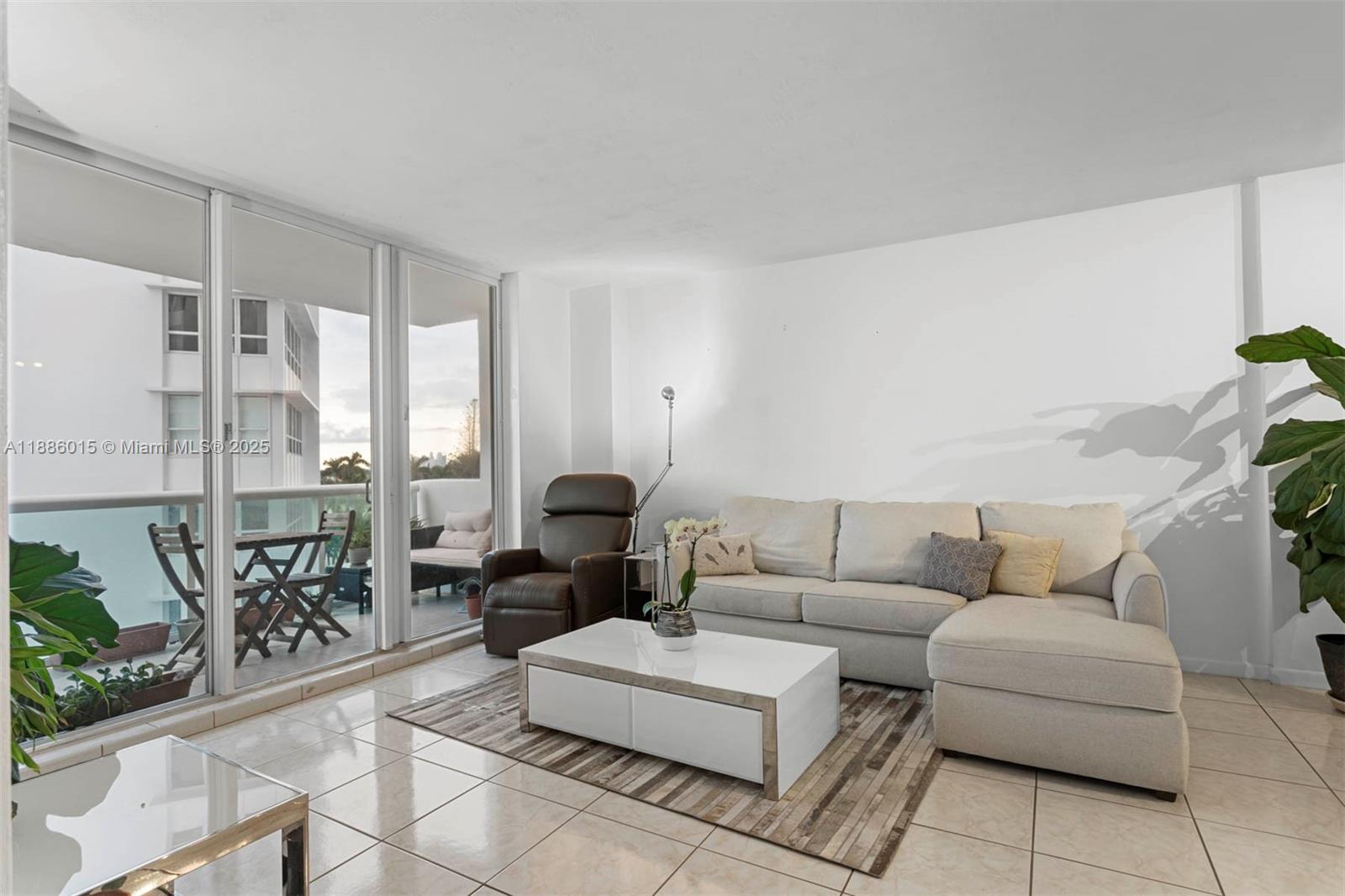 5001 Collins Ave # 5E
