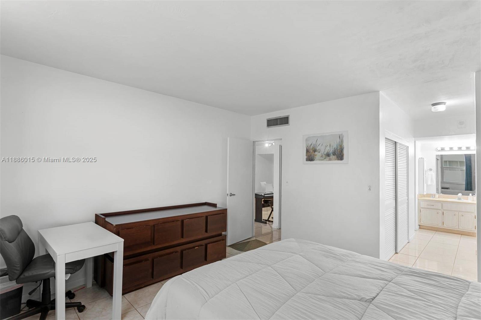 5001 Collins Ave # 5E