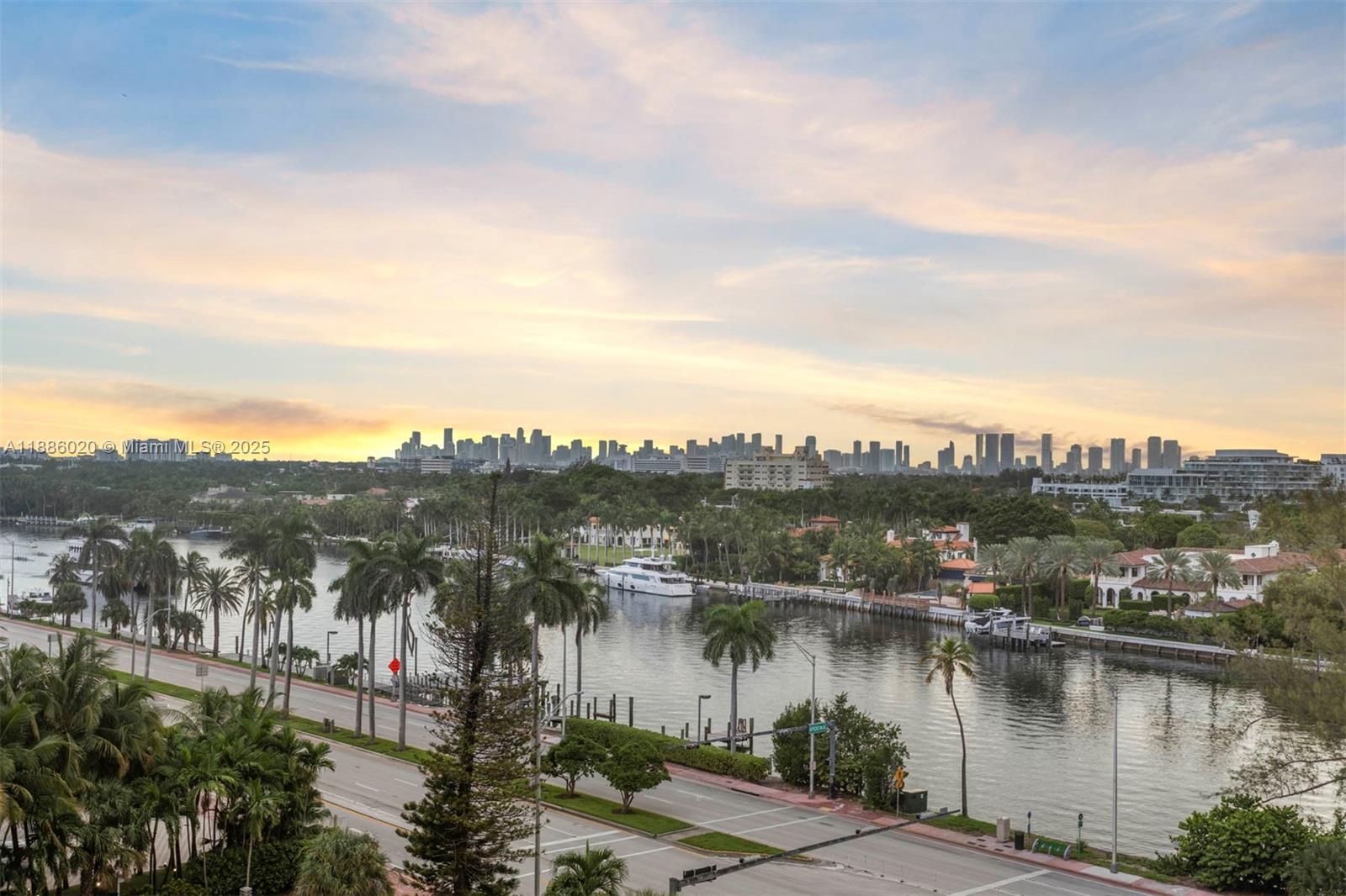 5001 Collins Ave # 8C