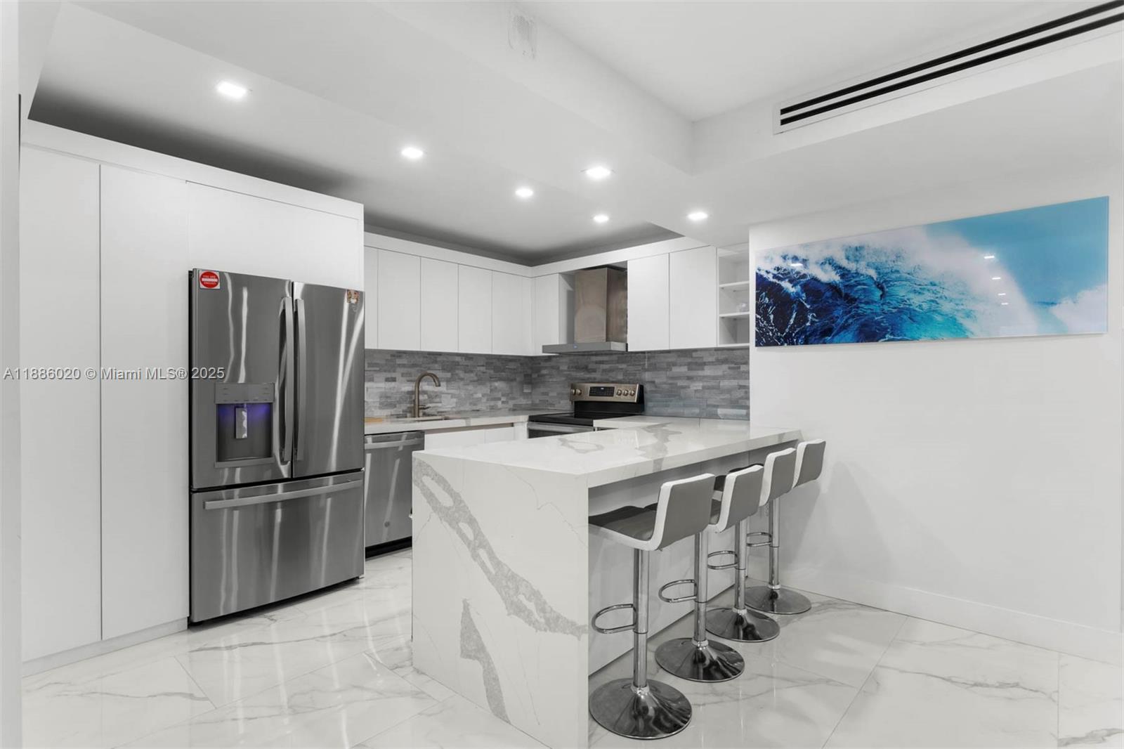 5001 Collins Ave # 8C