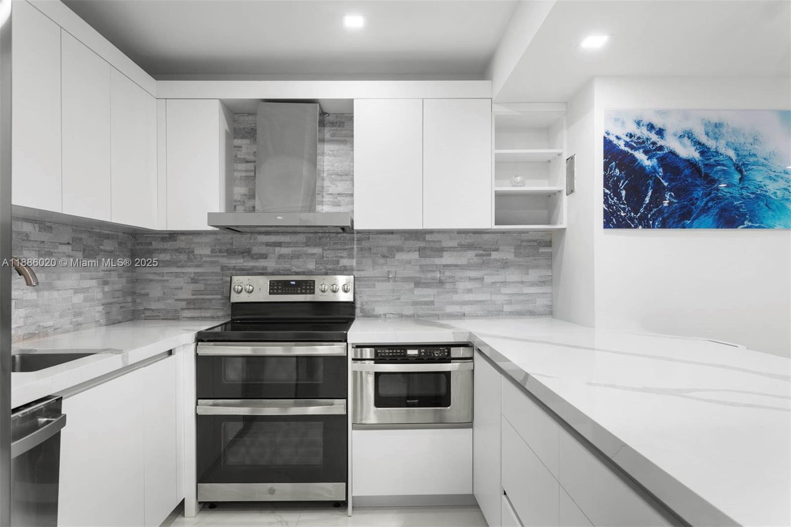 5001 Collins Ave # 8C
