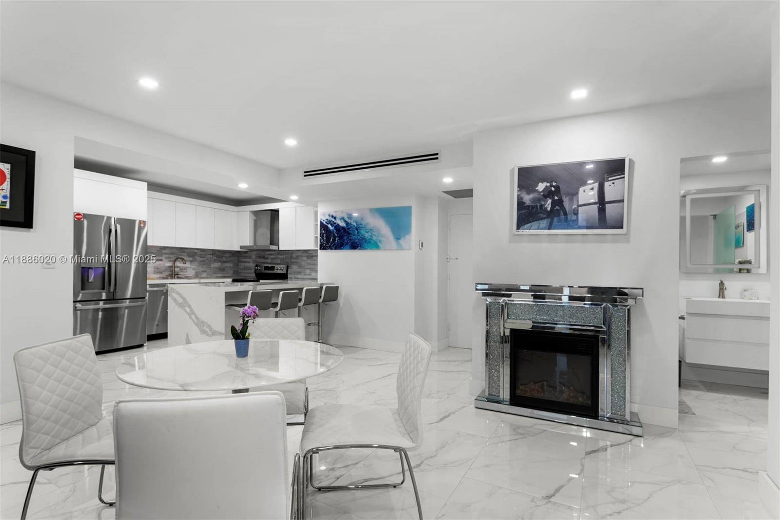 5001 Collins Ave # 8C