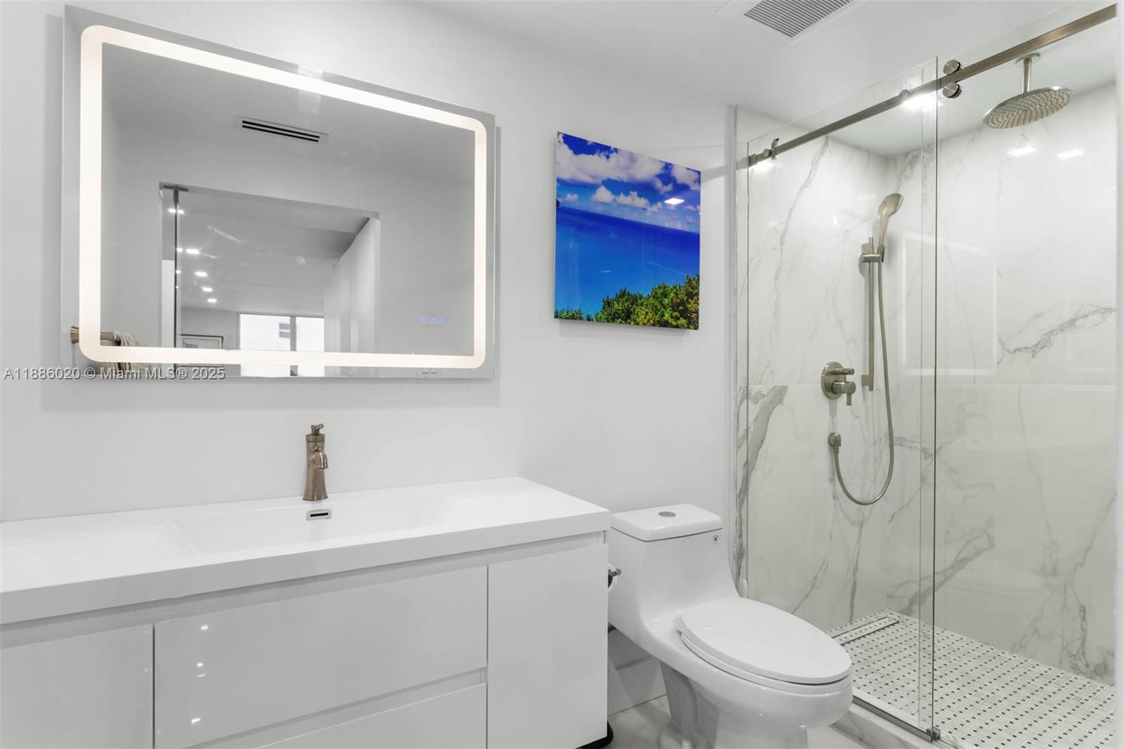 5001 Collins Ave # 8C