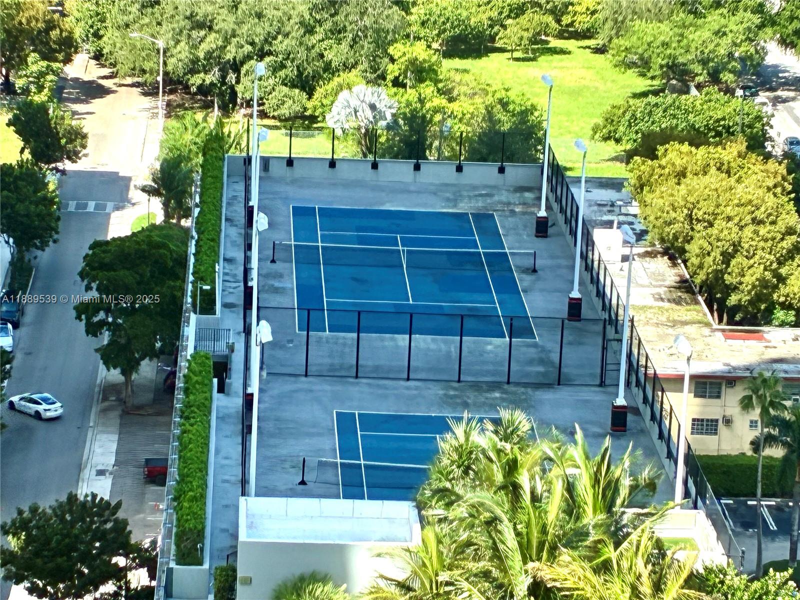 3131 NE 7th Ave # 2106