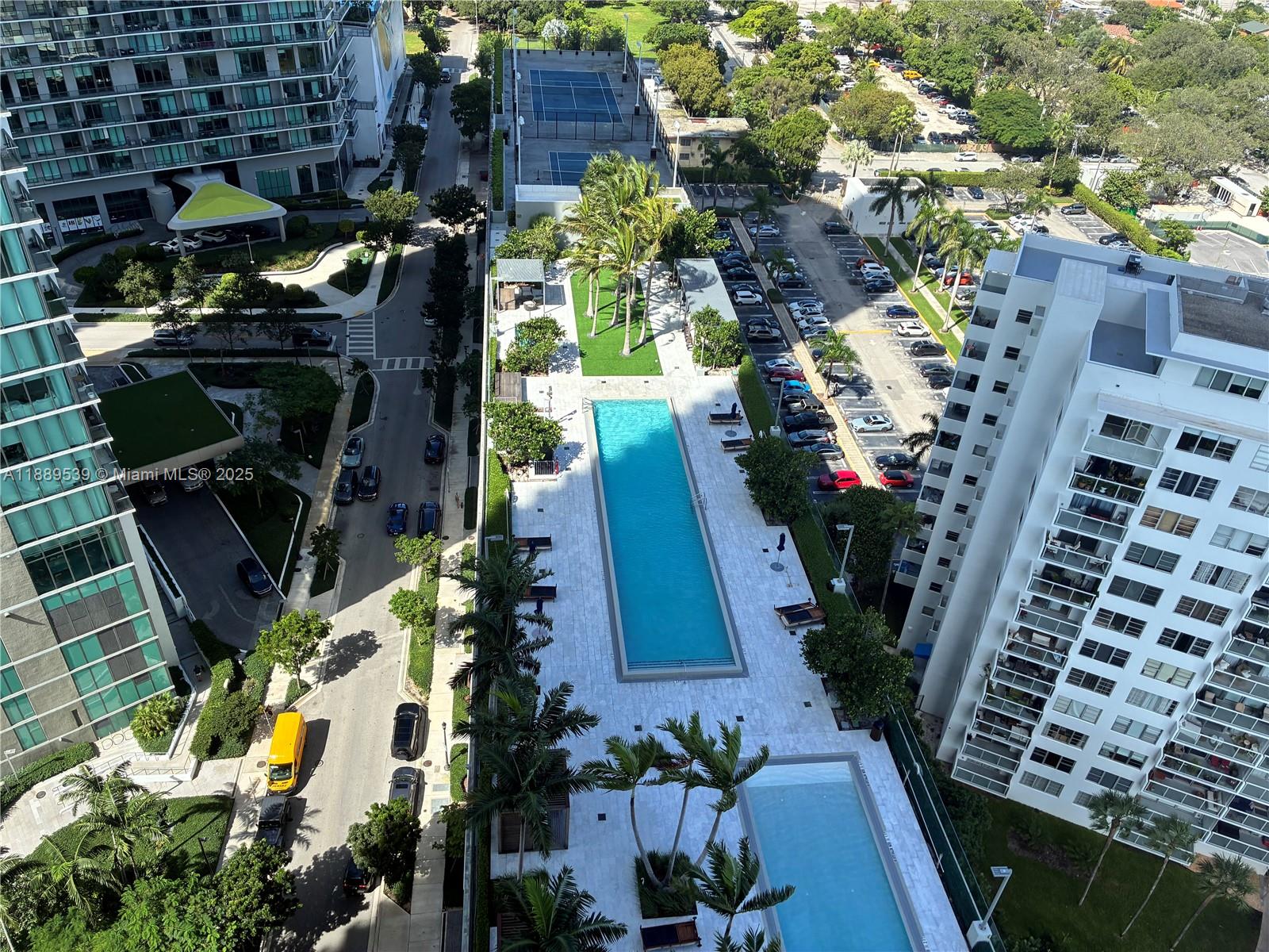 3131 NE 7th Ave # 2106