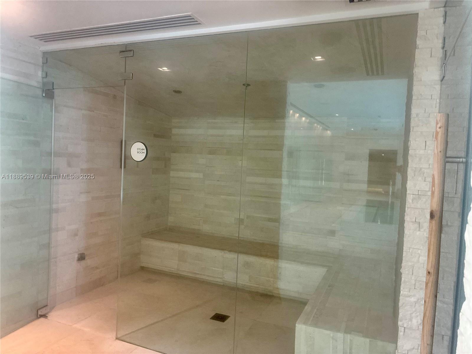 3131 NE 7th Ave # 2106