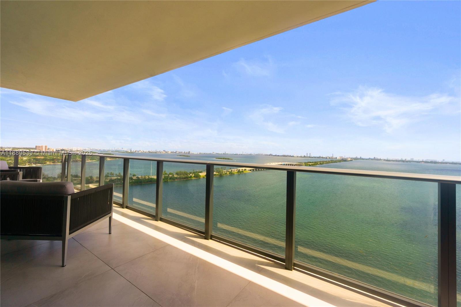 3131 NE 7th Ave # 2106