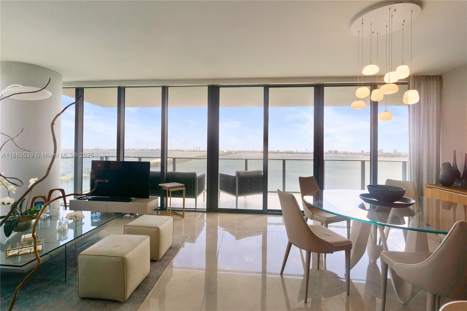 3131 NE 7th Ave # 2106