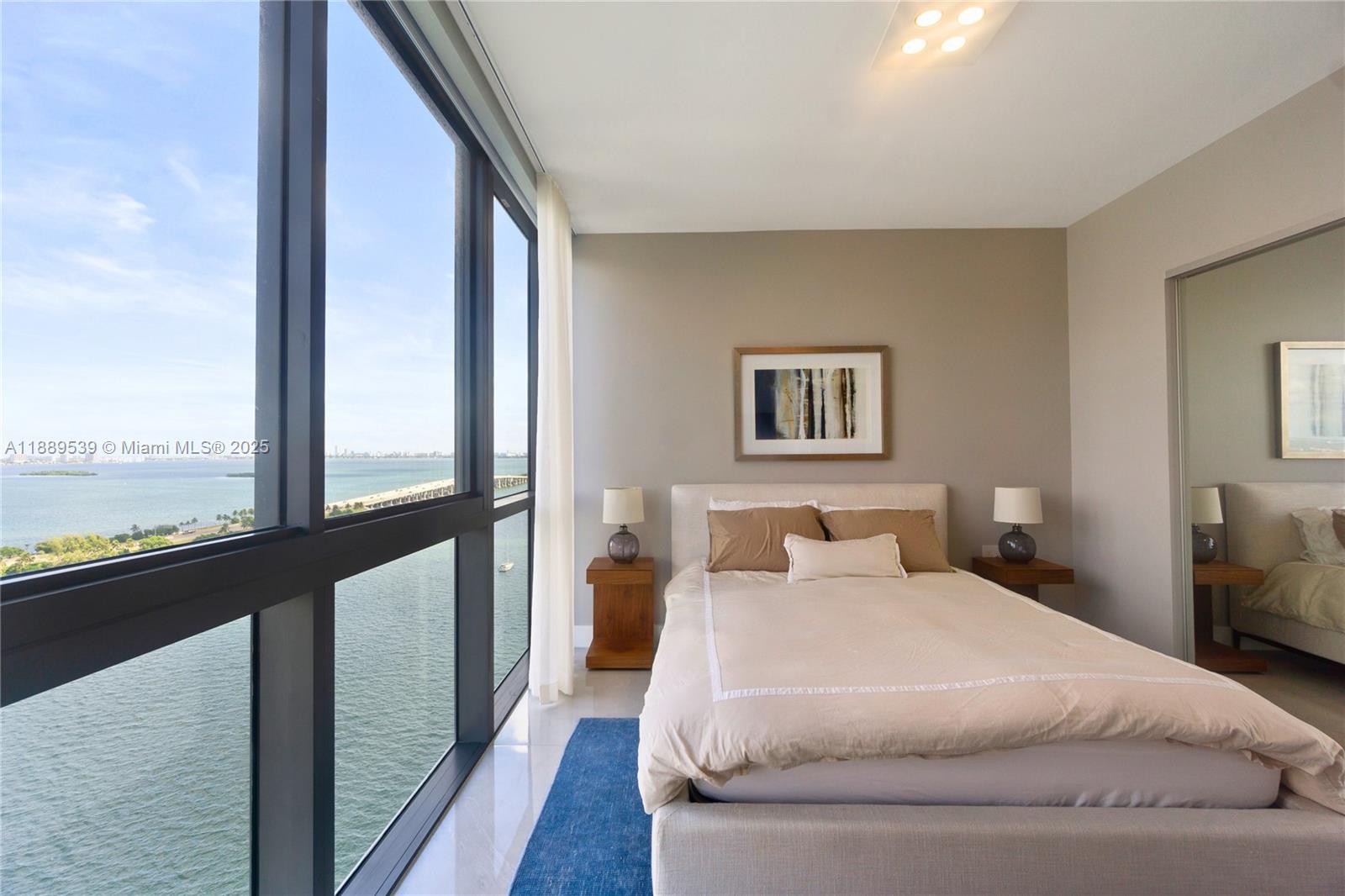 3131 NE 7th Ave # 2106