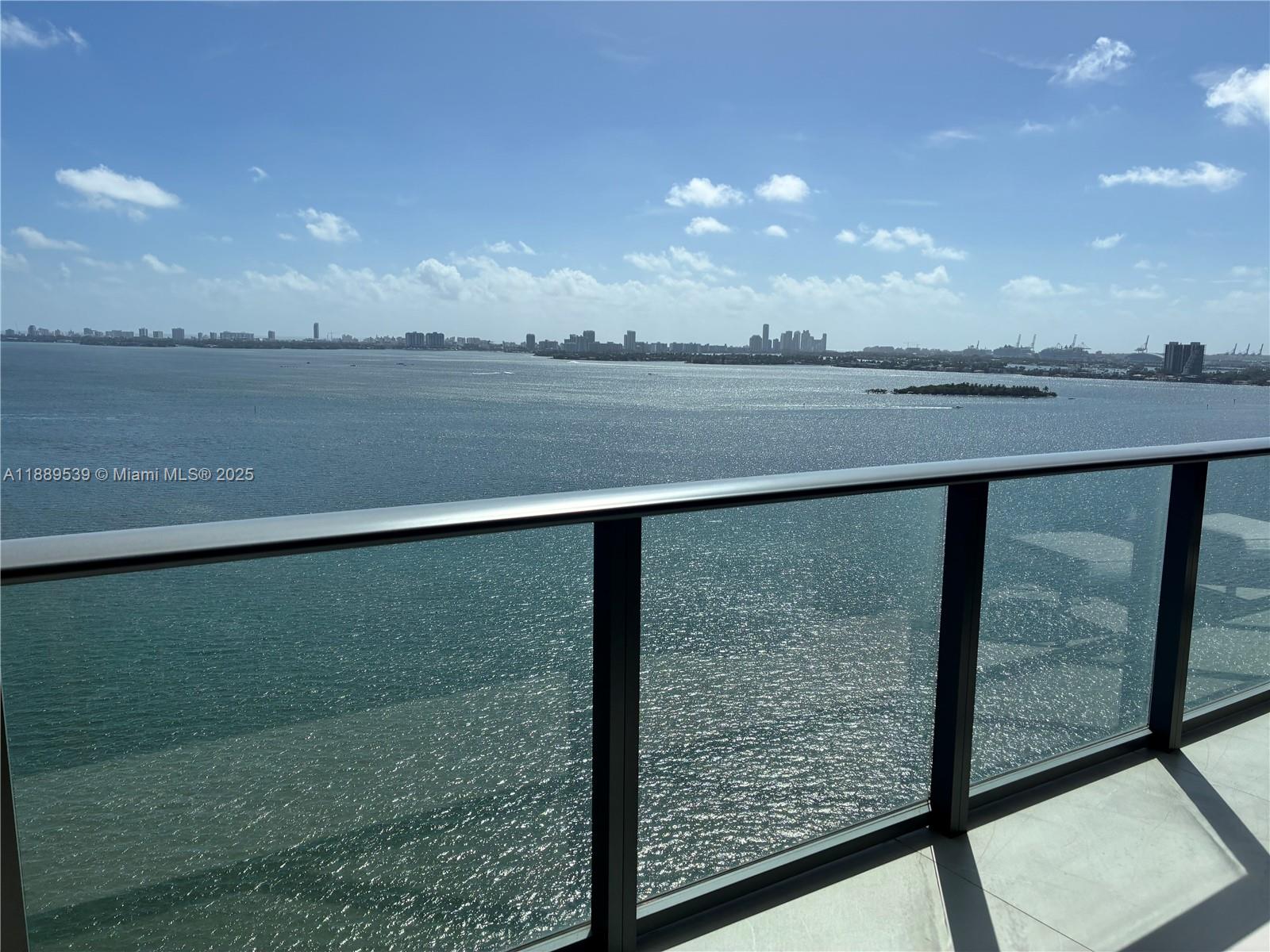 3131 NE 7th Ave # 2106