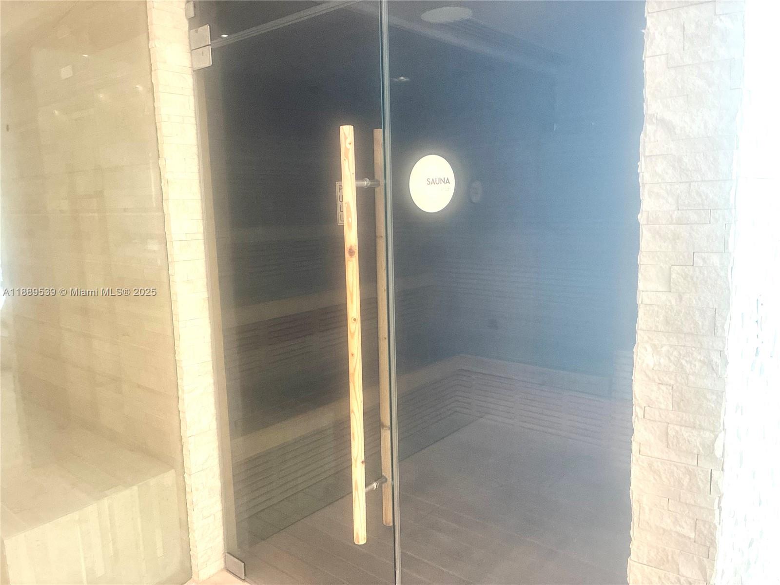 3131 NE 7th Ave # 2106