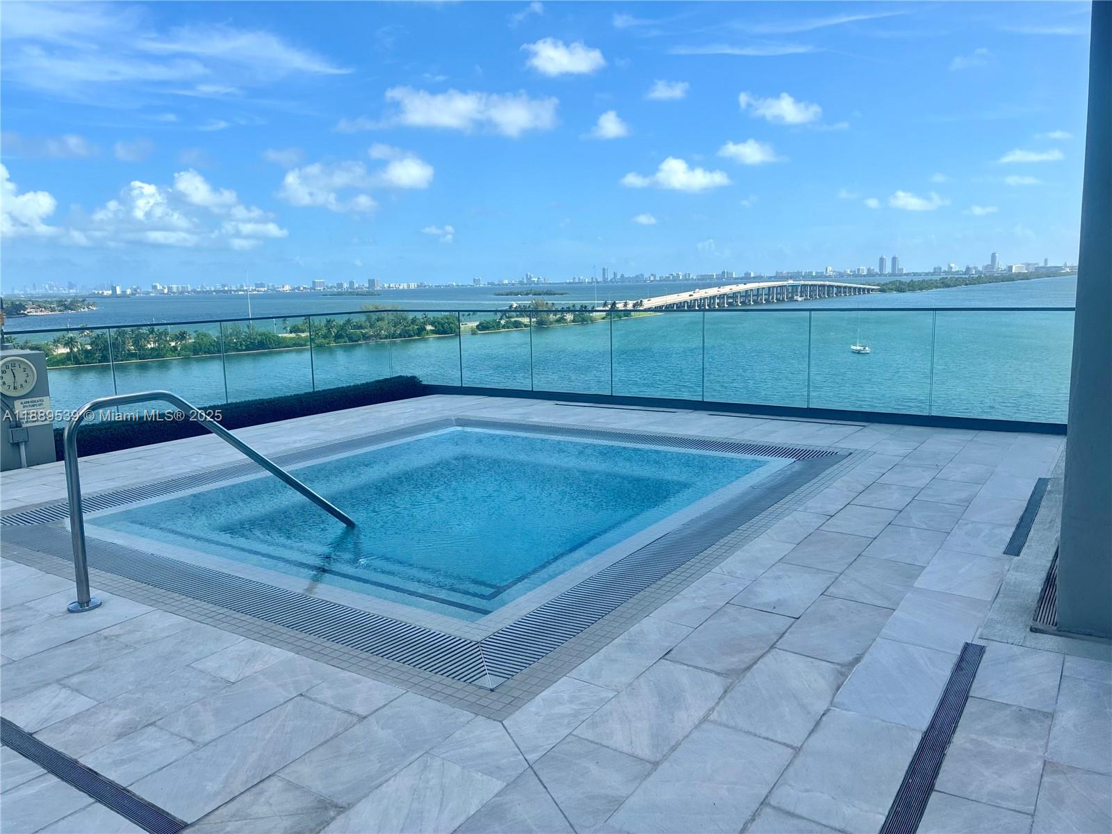 3131 NE 7th Ave # 2106