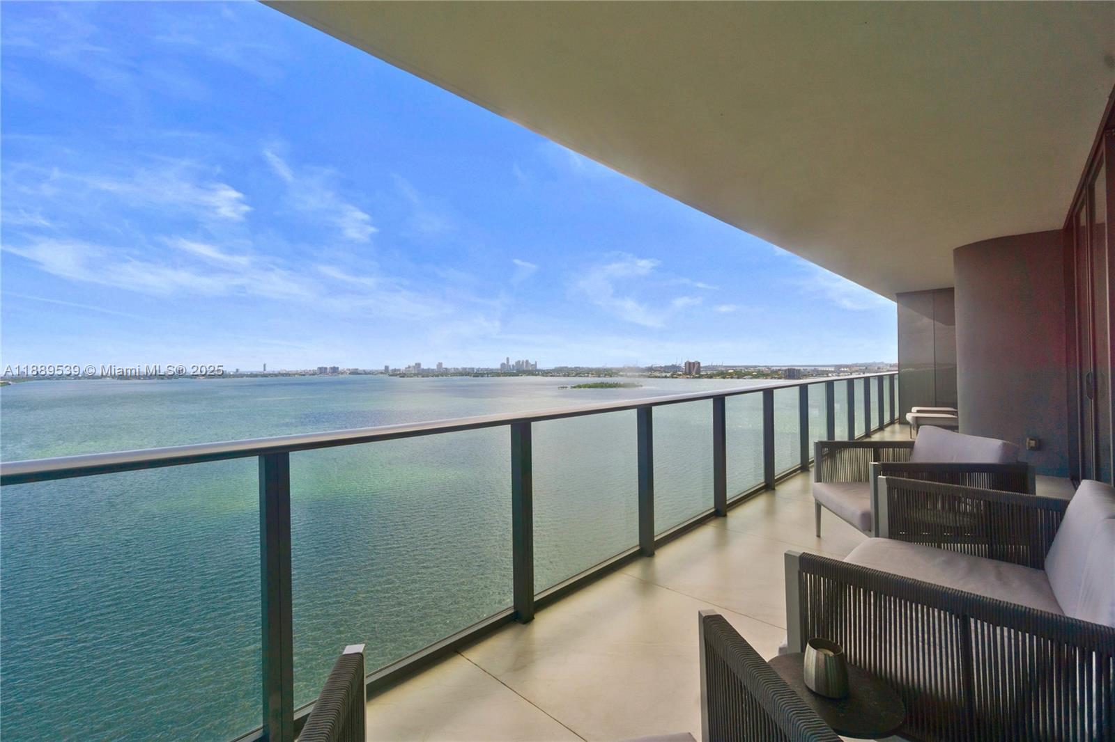 3131 NE 7th Ave # 2106