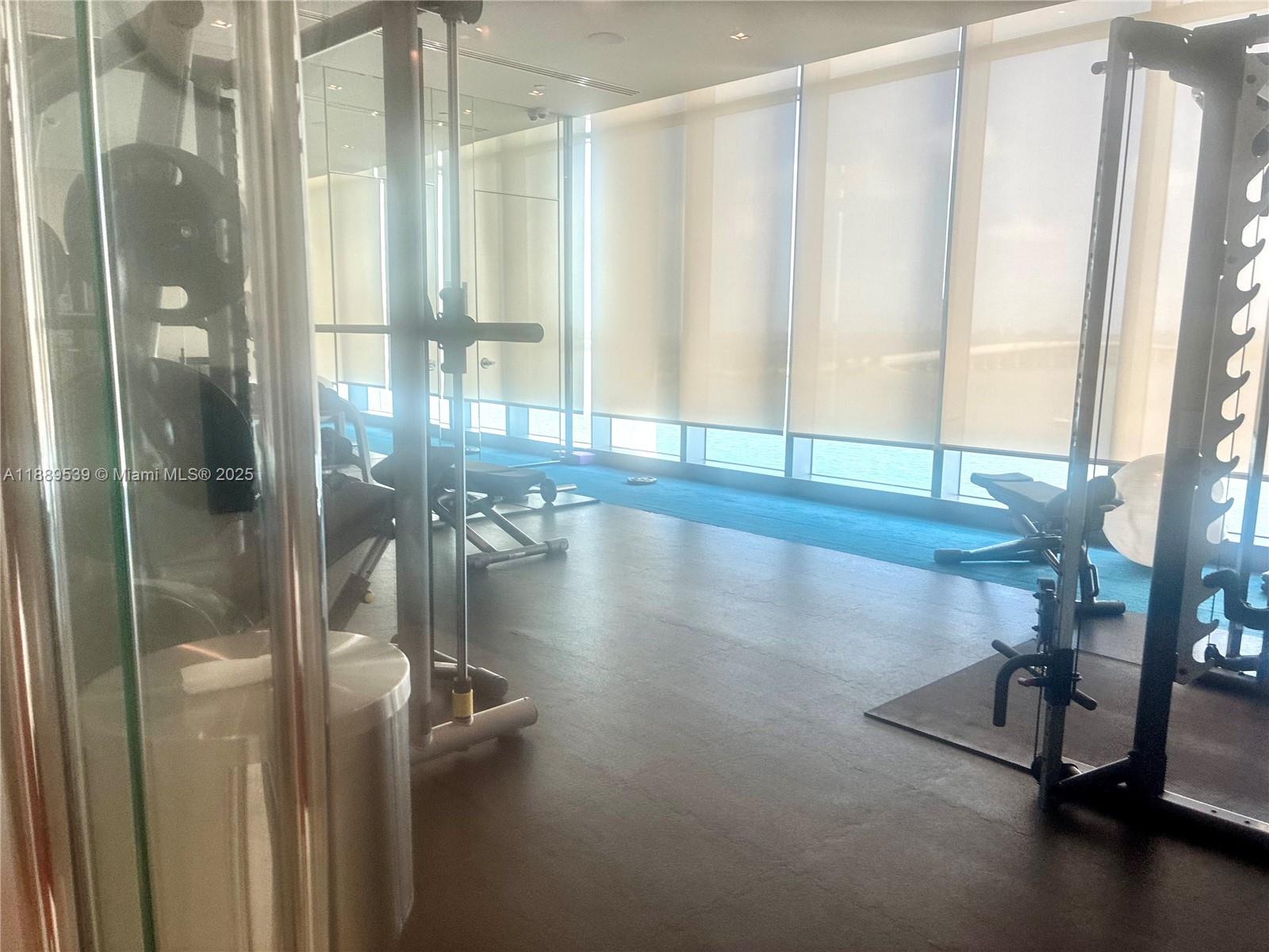 3131 NE 7th Ave # 2106