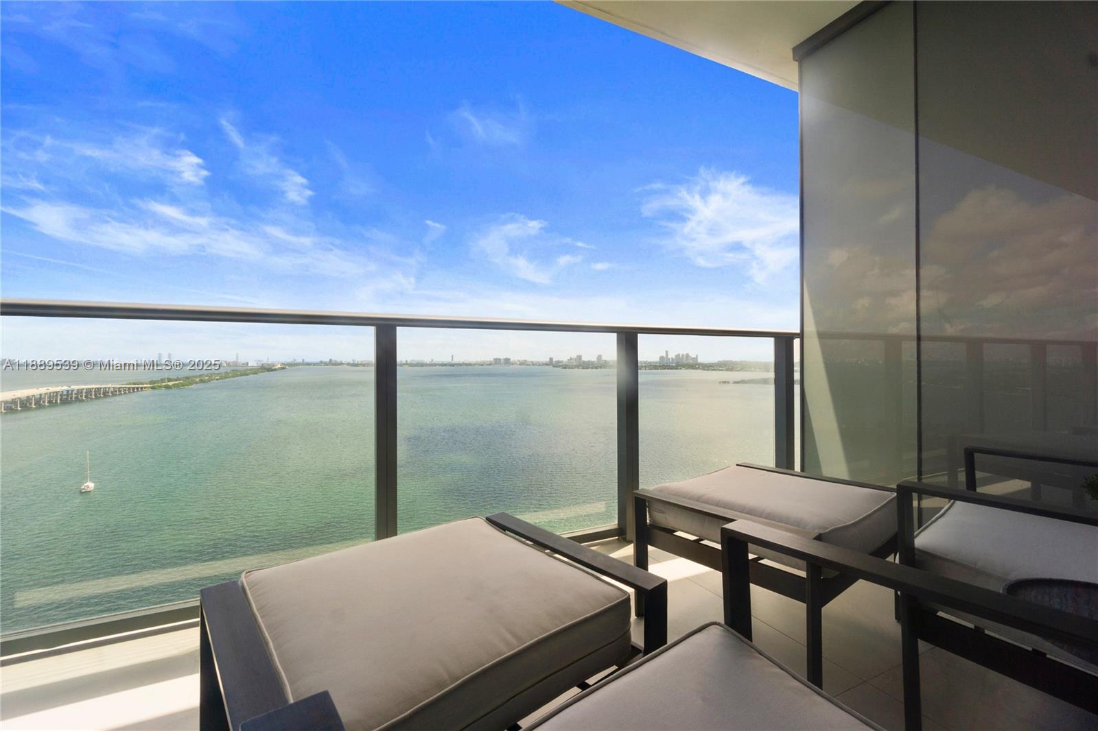 3131 NE 7th Ave # 2106