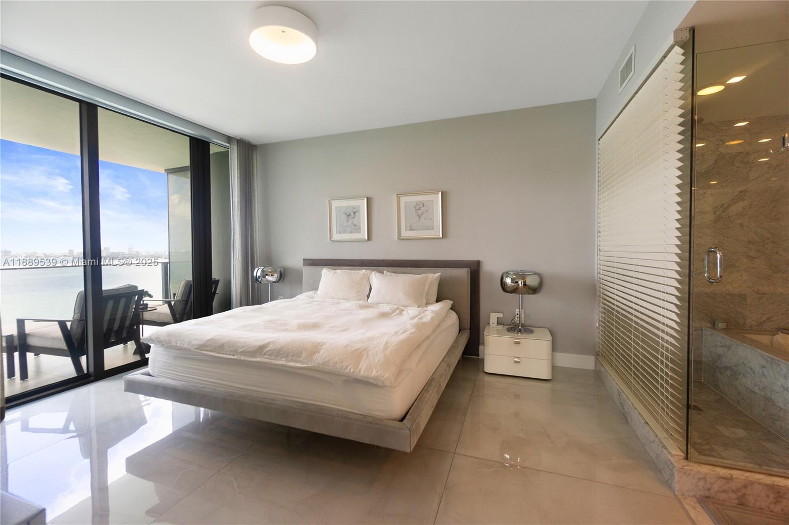 3131 NE 7th Ave # 2106