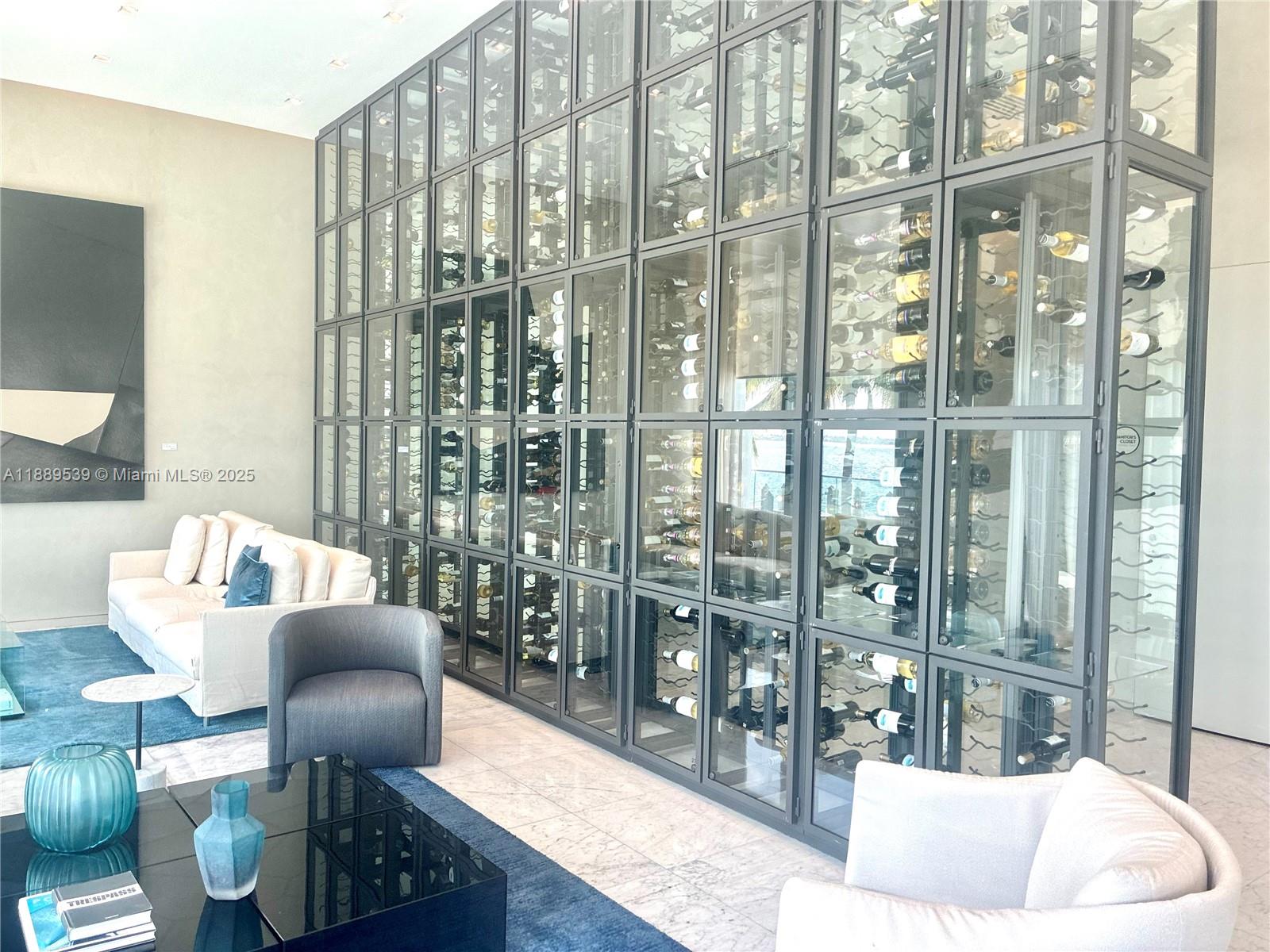 3131 NE 7th Ave # 2106