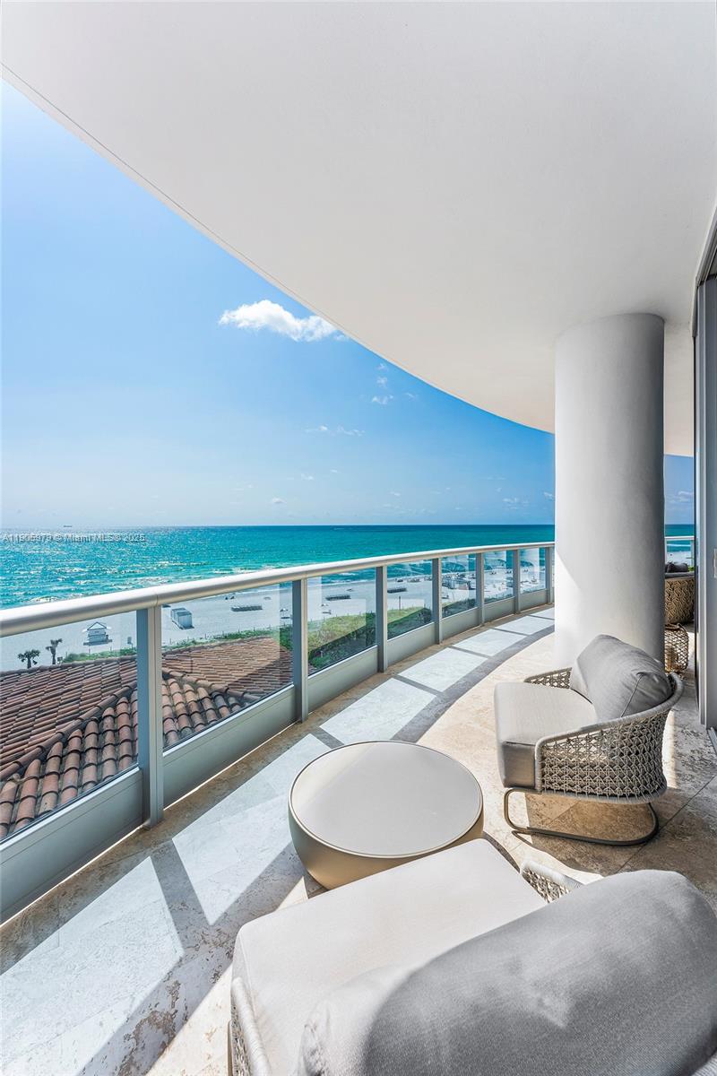 5959 Collins Ave # 807