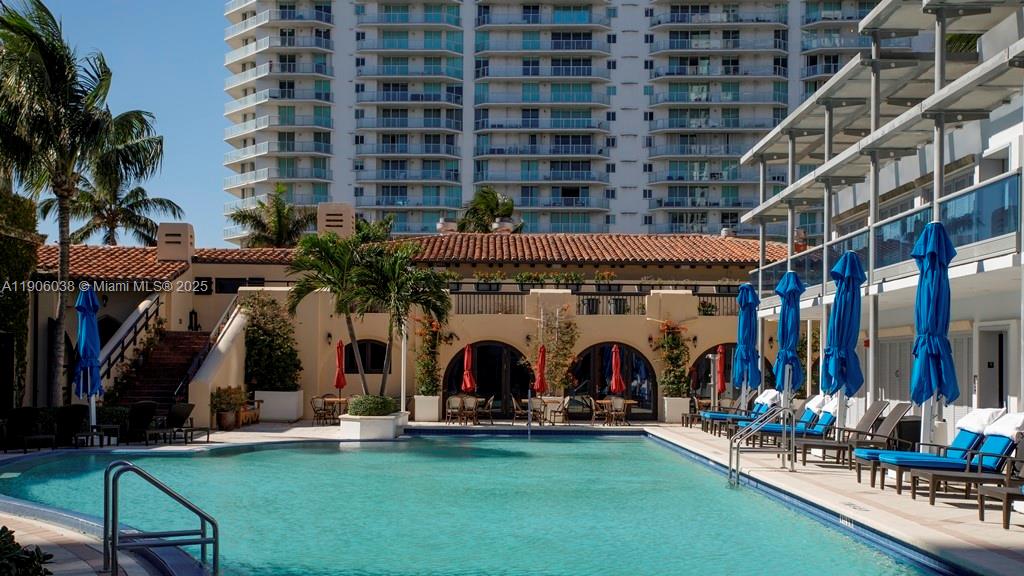 5959 Collins Ave # 807