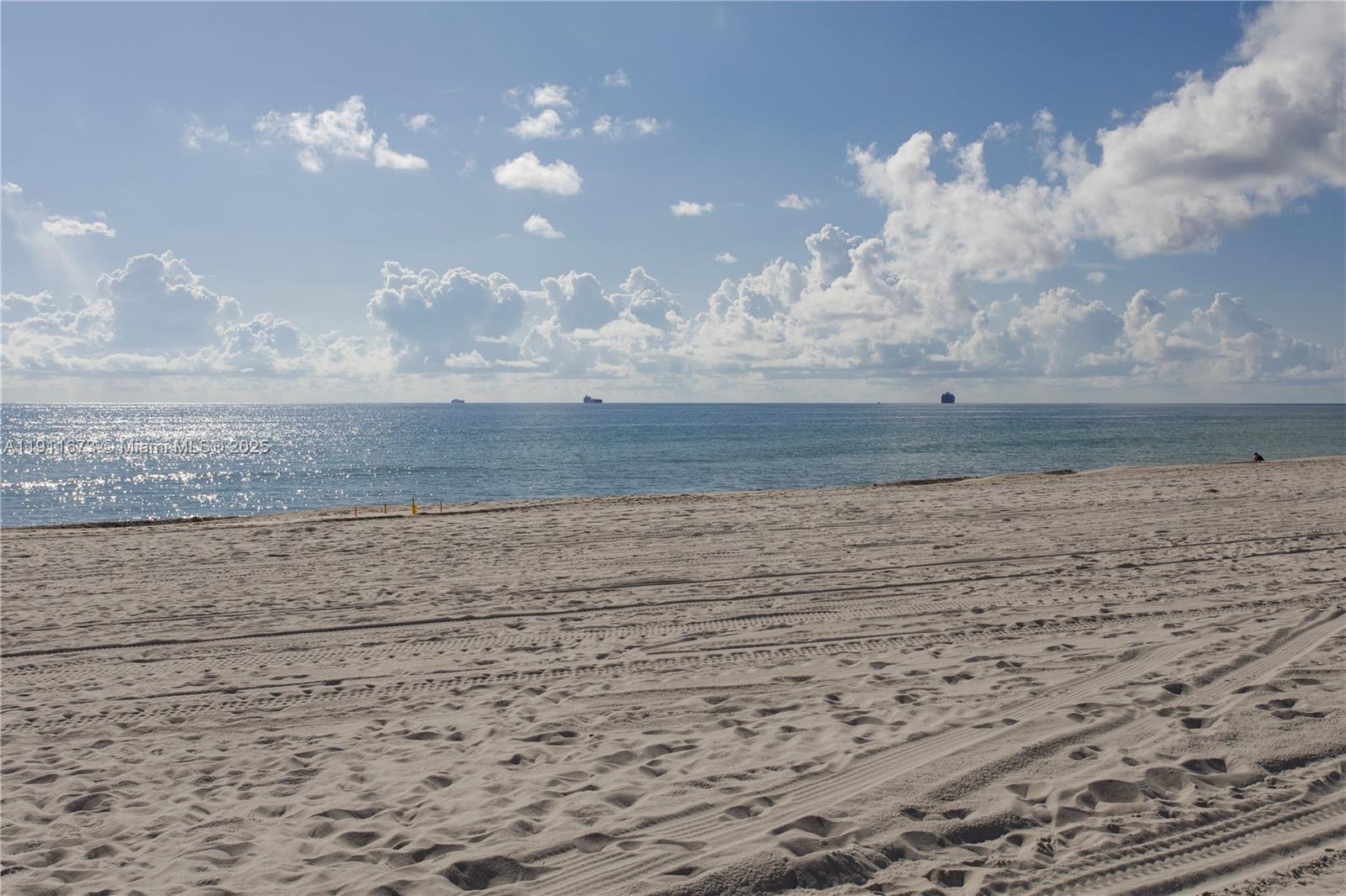 5001 Collins Ave # 1 Unit: PH-1