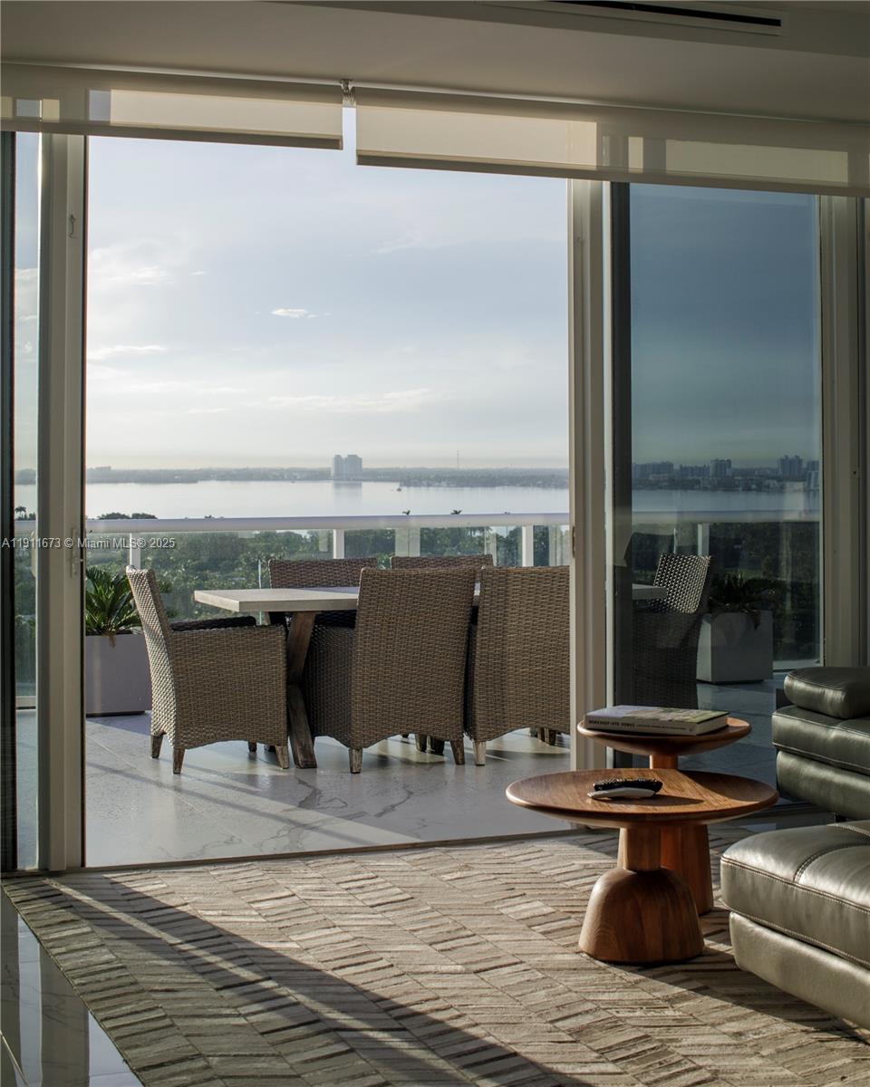 5001 Collins Ave # 1 Unit: PH-1