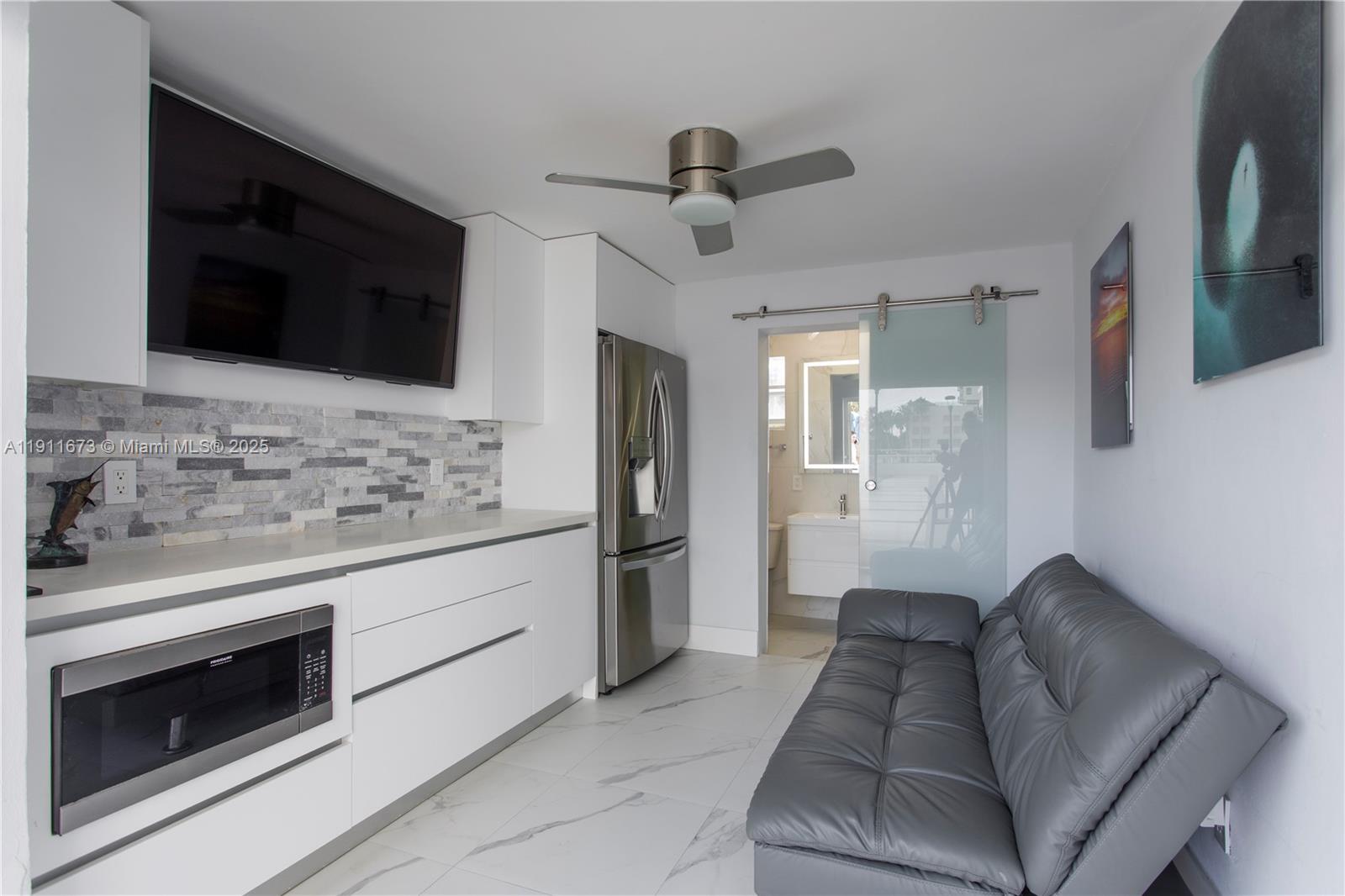 5001 Collins Ave # 1 Unit: PH-1