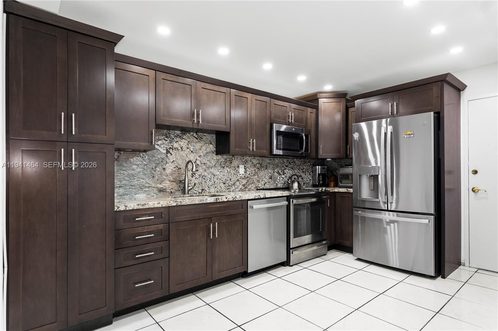 5001 Collins Ave # 14C