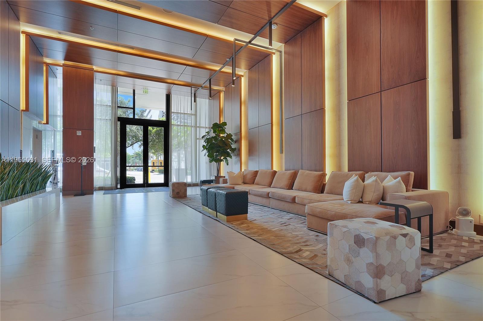 2960 2960 NE 207th St # 615