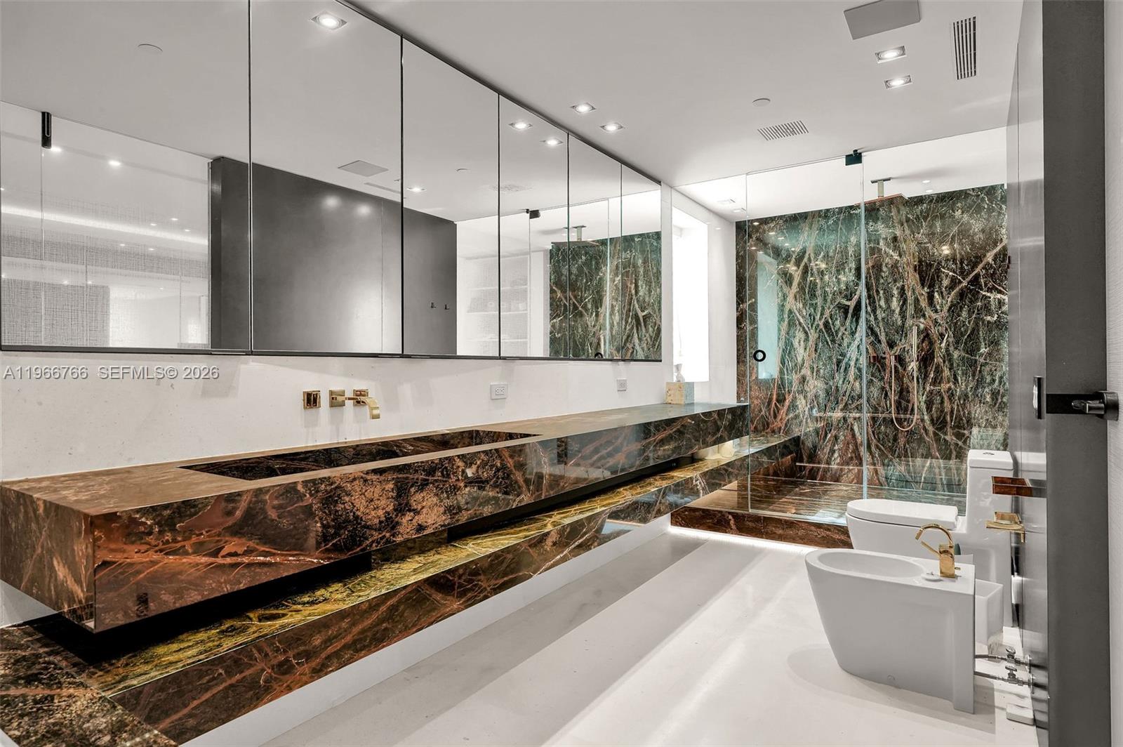 20165 NE 39th Pl Unit: 1103&1104