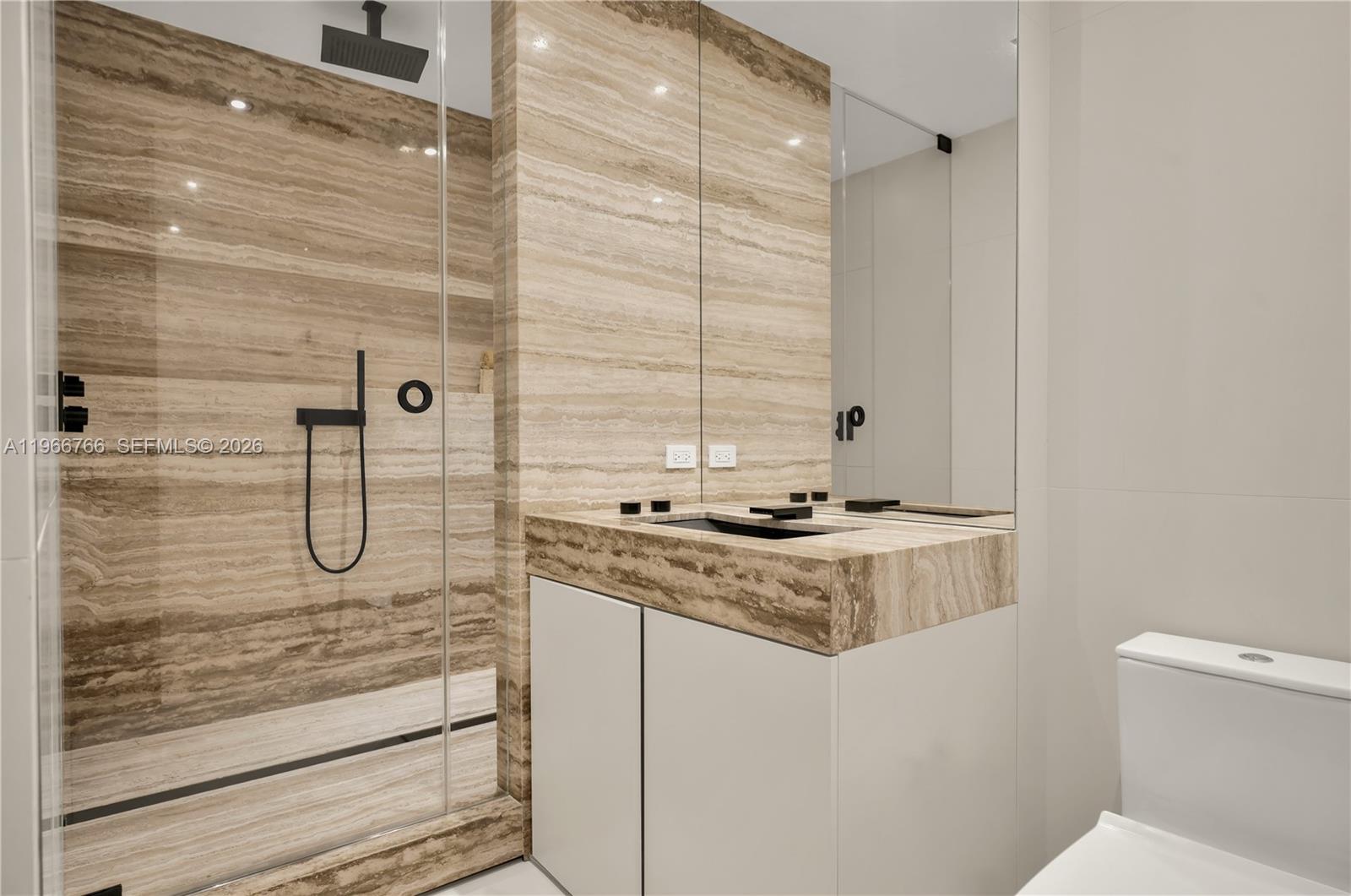 20165 NE 39th Pl Unit: 1103&1104